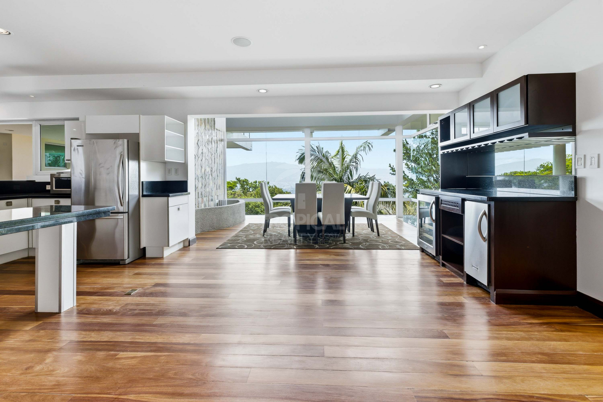 Luxury Contemporary Estate for Sale in Santa Ana with Panoramic Valley and Mountain Views