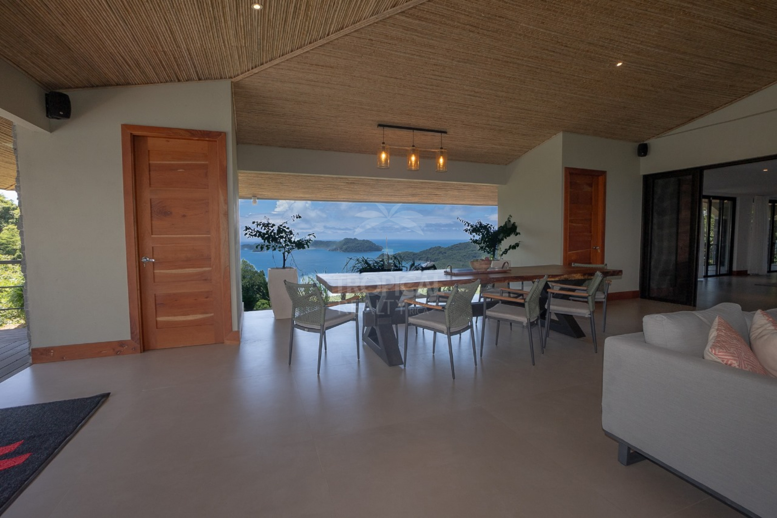 Luxury Residence with Infinity Pool and 360° ocean views in Costa Rica's "Blue Zone"