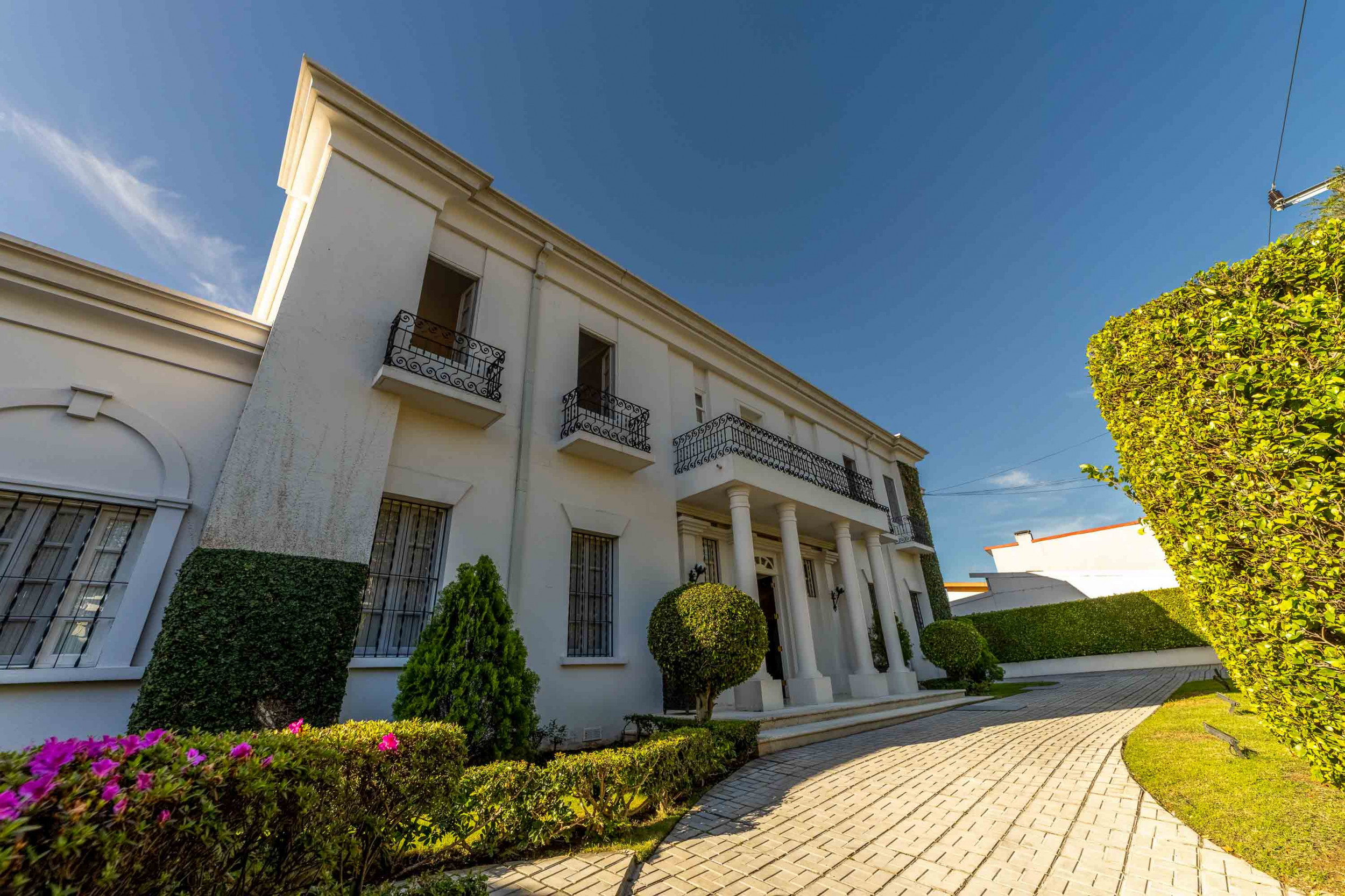 Prime Commercial Property in Los Yoses, San José, Costa Rica