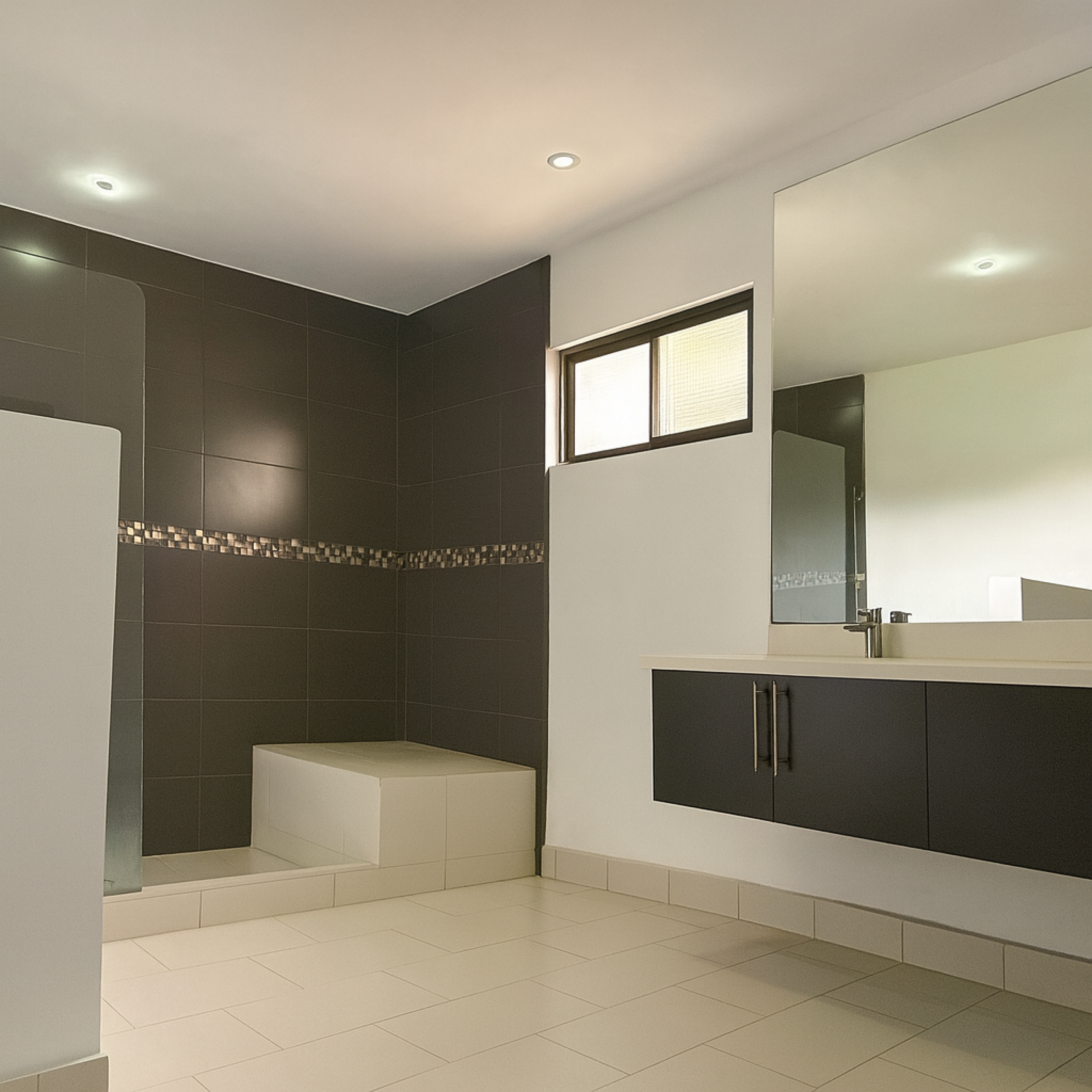 Townhouse for Rent or Sale with Garden and Full Amenities – Pozos de Santa Ana