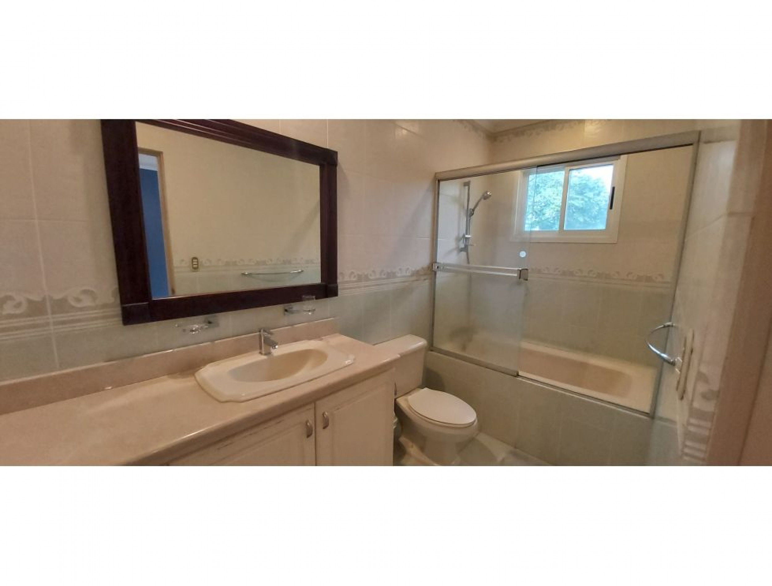 Charming Independent Residence available for Sale, Valle del Sol