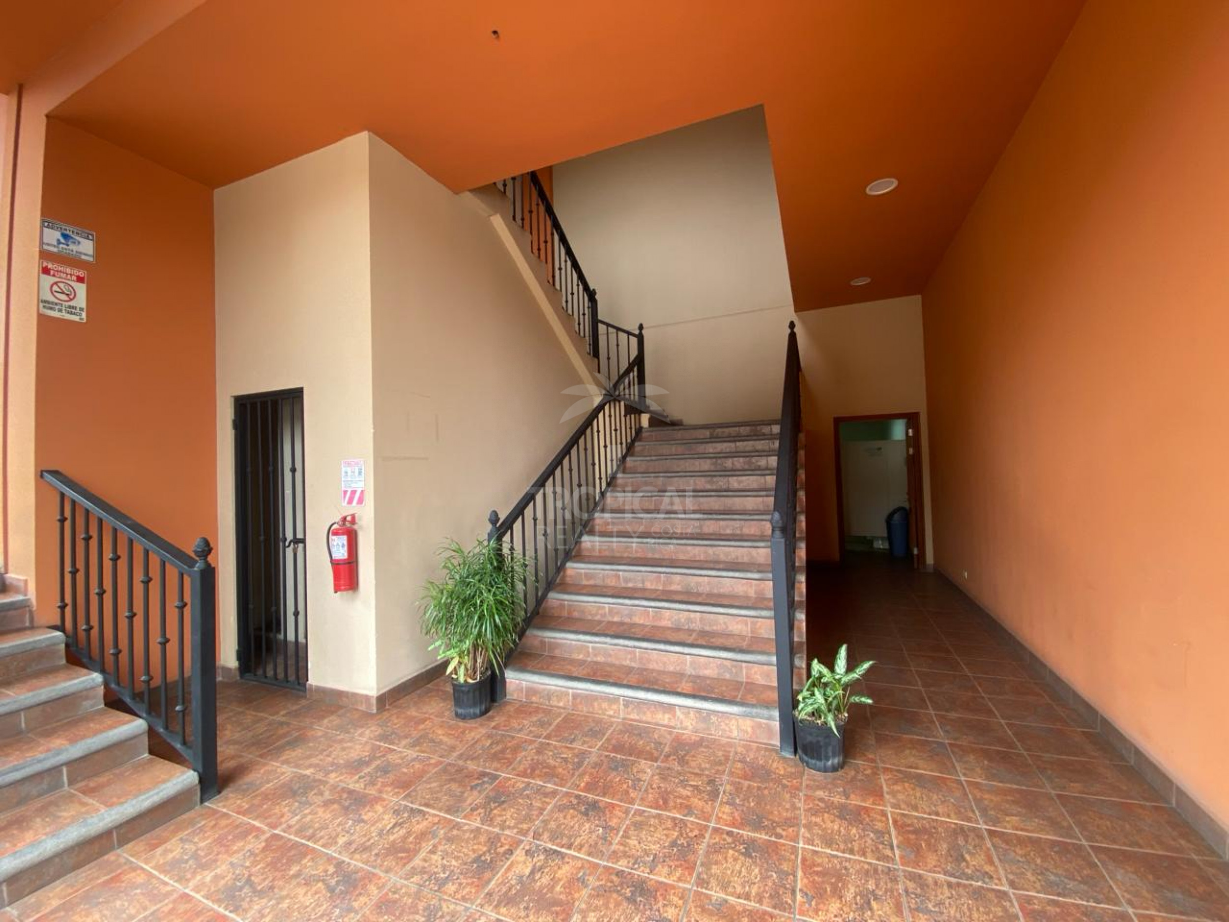 Commercial Space for Rent – Plaza Acuarium, Guachipelín, Escazú RENTED