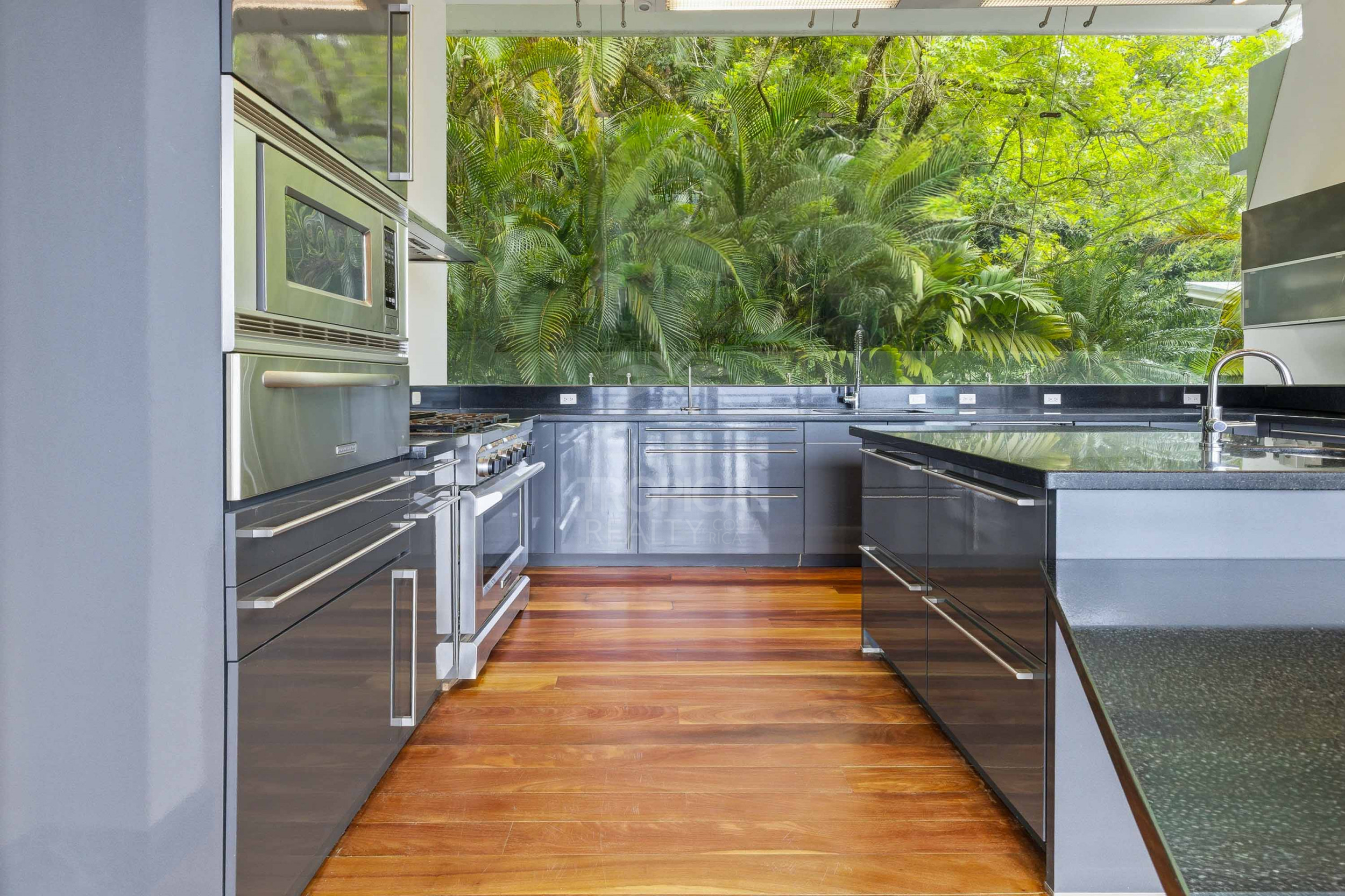Luxury Contemporary Estate for Sale in Santa Ana with Panoramic Valley and Mountain Views