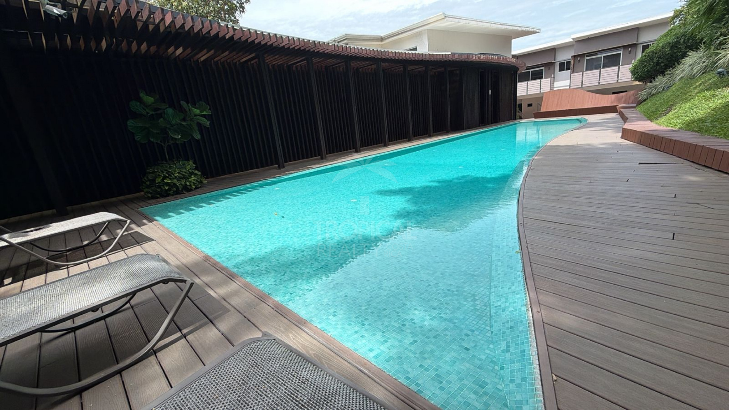 Contemporary Townhome for Sale in Pozos de Santa Ana – Comfort, Location & Great Value