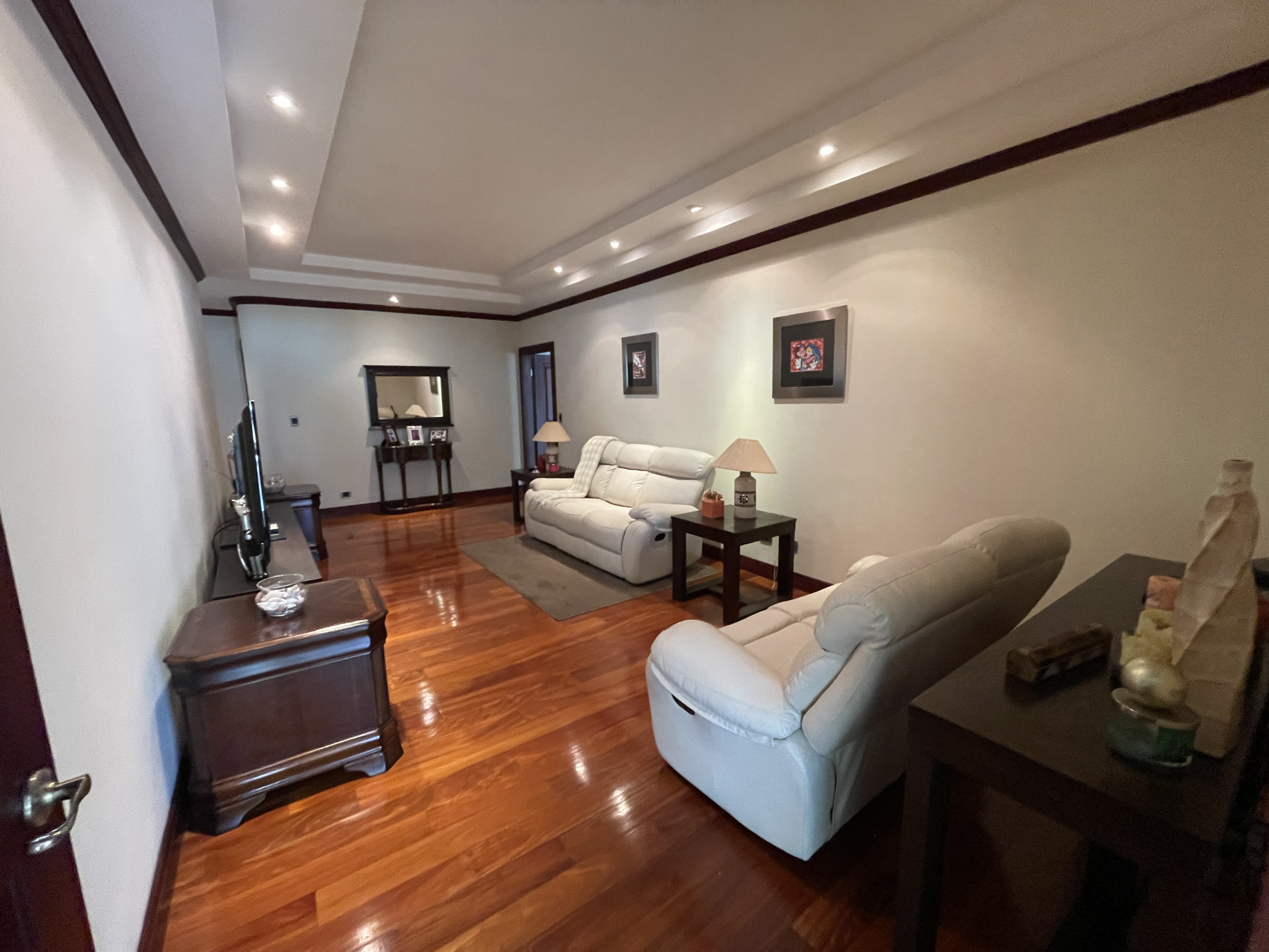 Trejos Montealegre, elegant apartment for sale SOLD