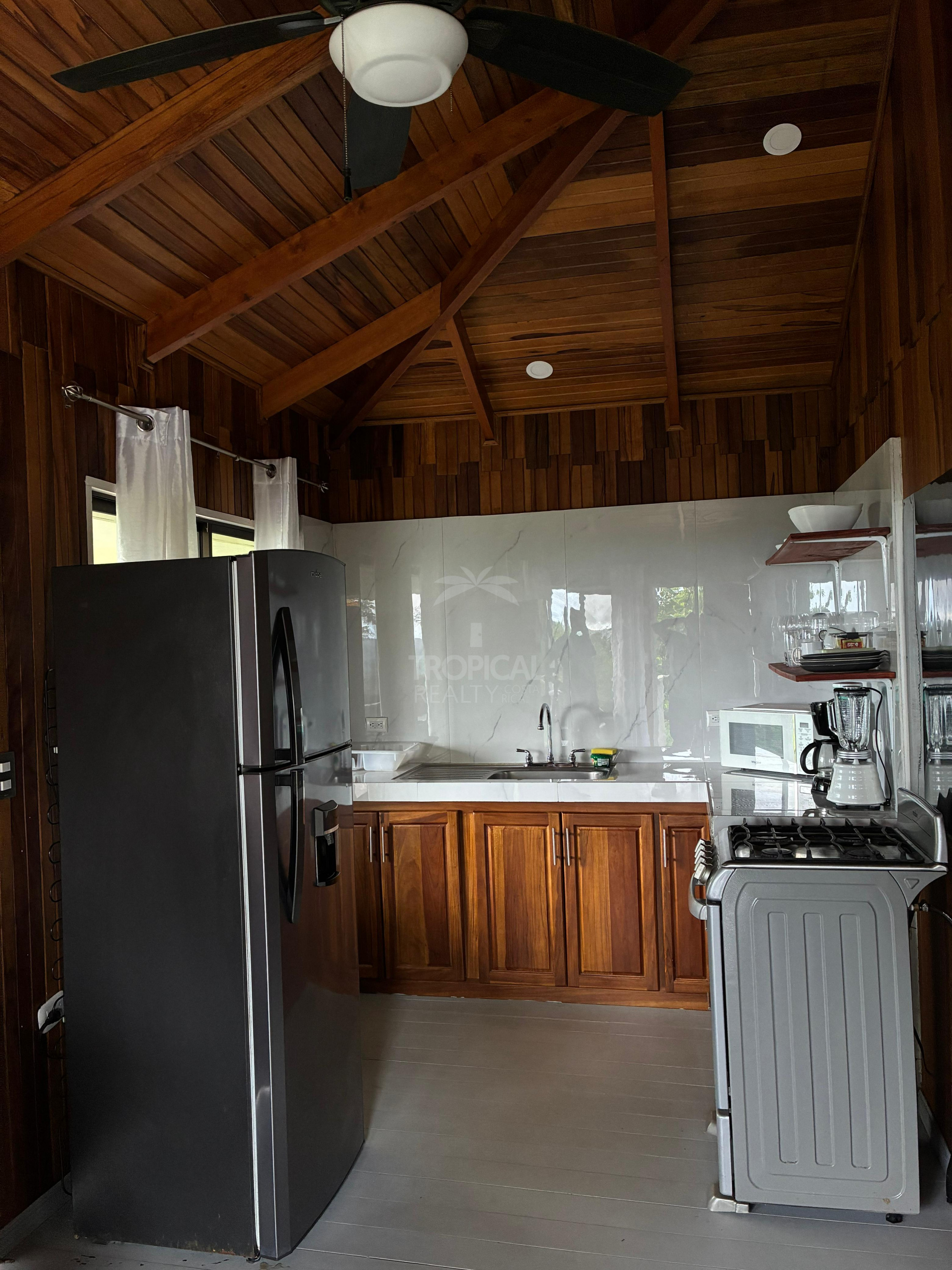 Ocean-View Boutique Hotel in Dominical – 13 Turn-Key Units on 1 Hectare