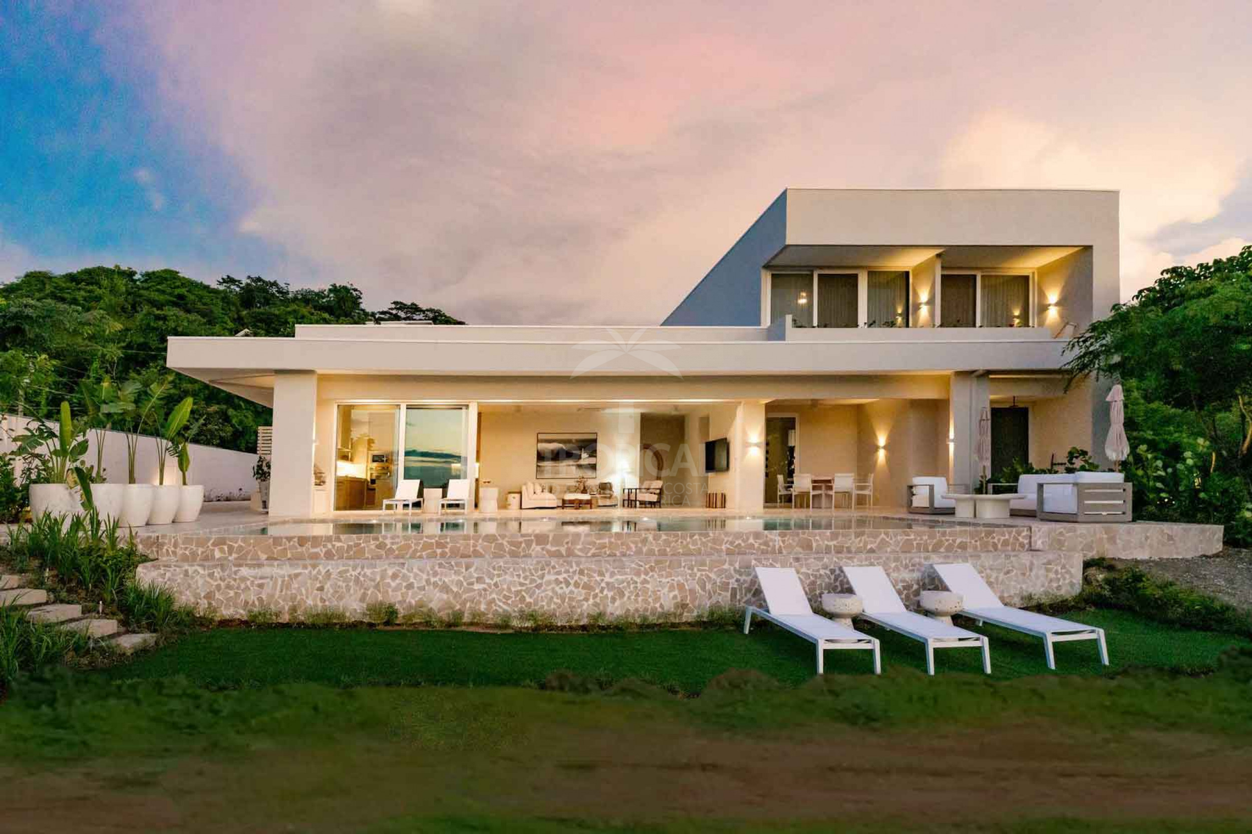 Luxury Ocean View Villa for Sale in Pacific Heights, Potrero with Award-Winning Architecture