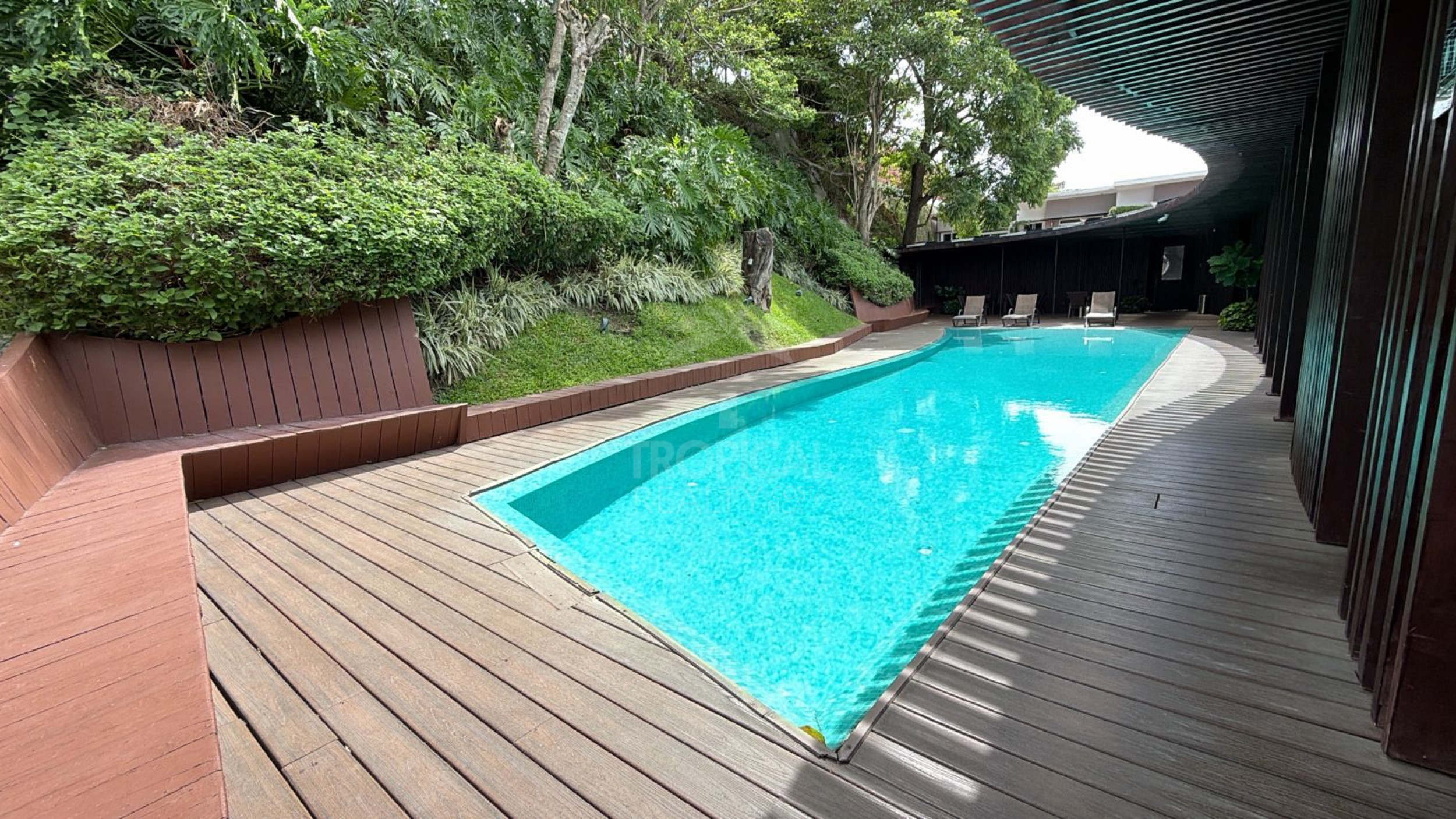 Contemporary Townhome for Sale in Pozos de Santa Ana – Comfort, Location & Great Value