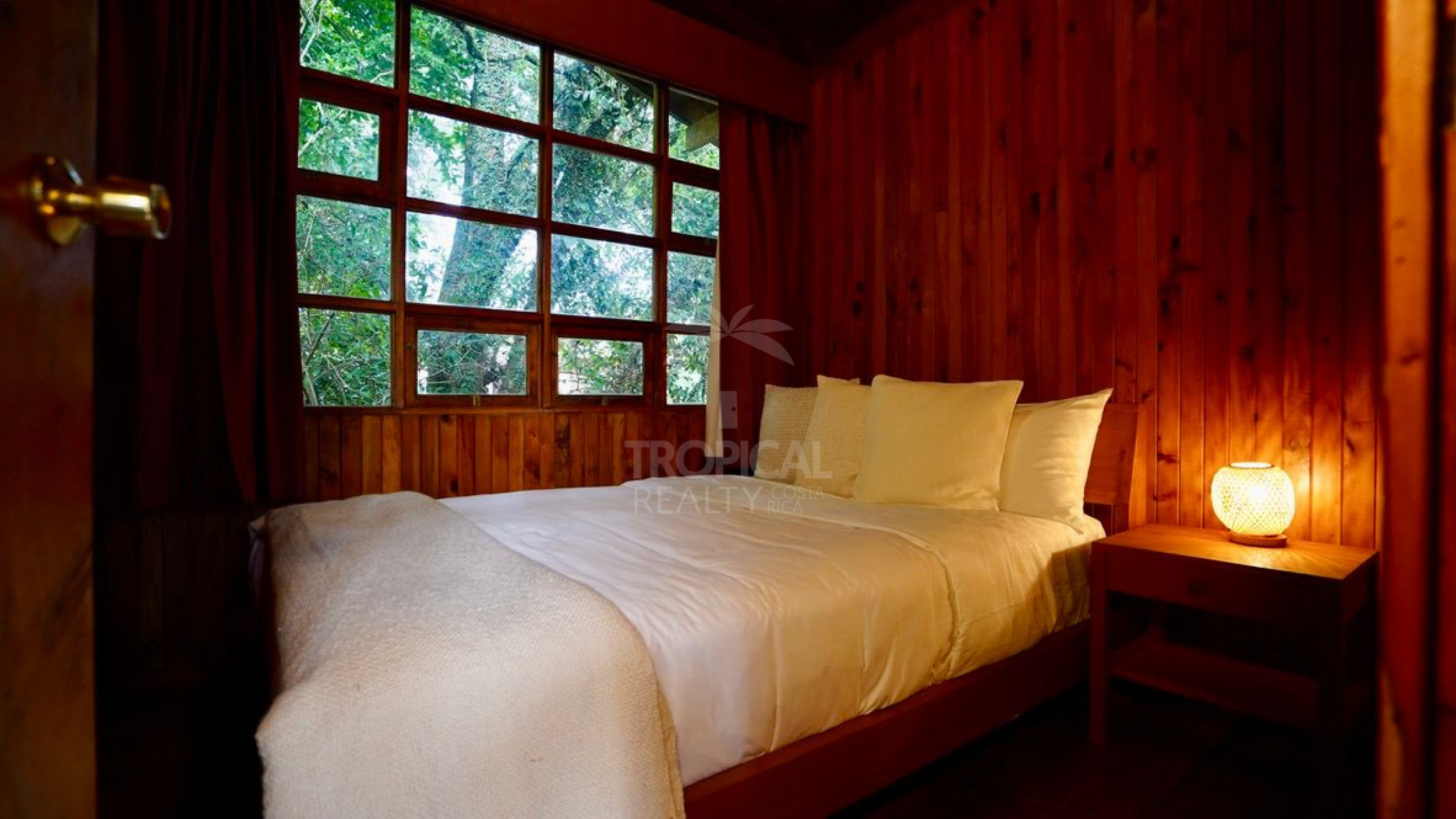 Chalet de Montaña Amueblado en Alquiler en El Tirol, Heredia