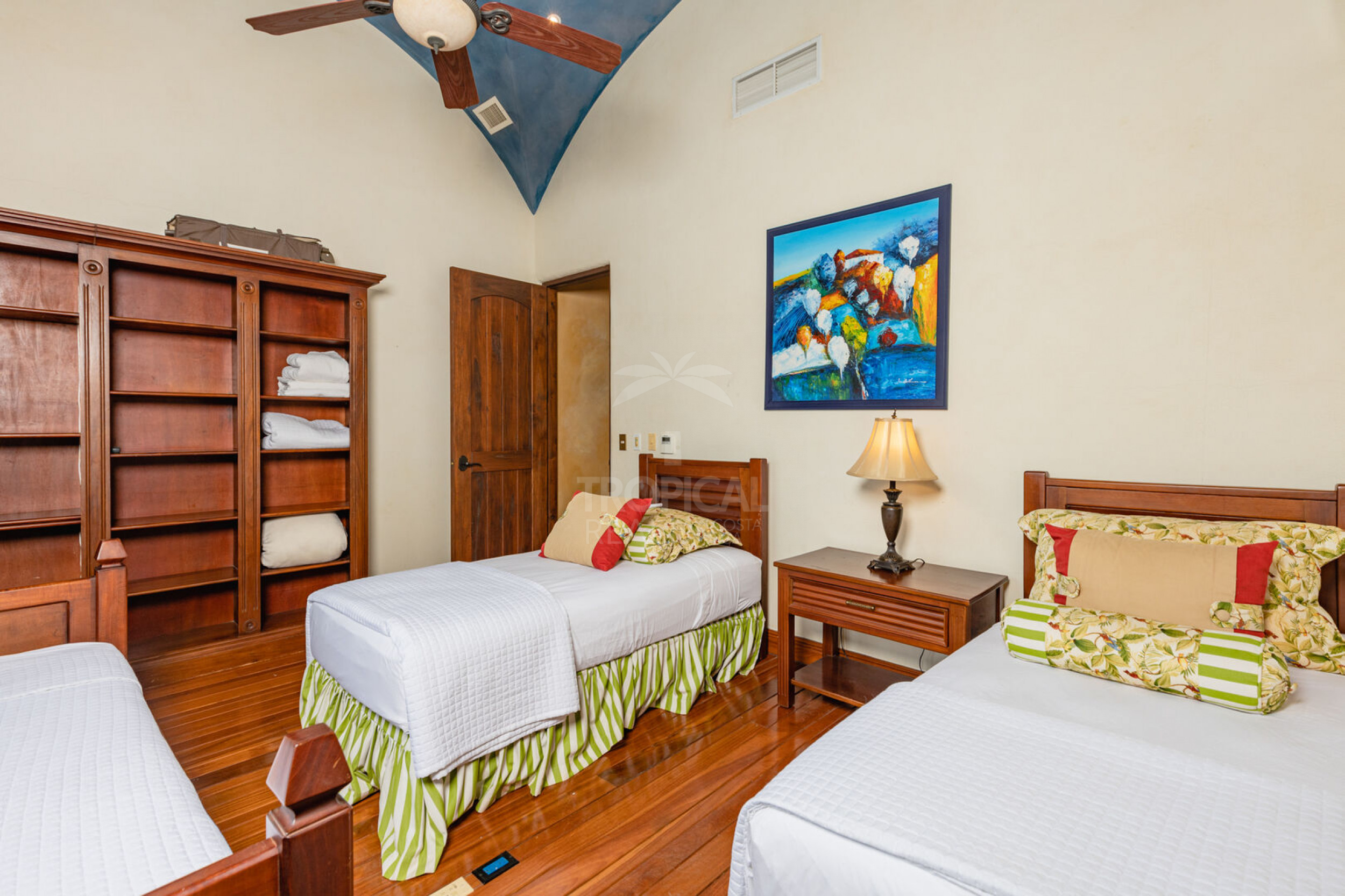 Luxury Spanish Colonial Home in Hacienda Pinilla – Infinity Pool & Resort Living