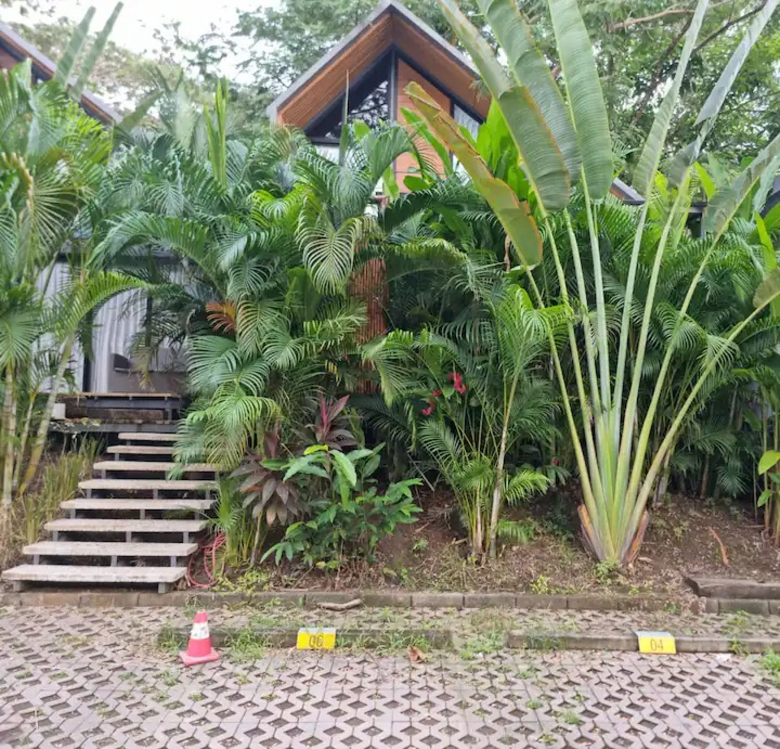 Modern 1-bed House for sale steps from the beautiful Malpais Beach