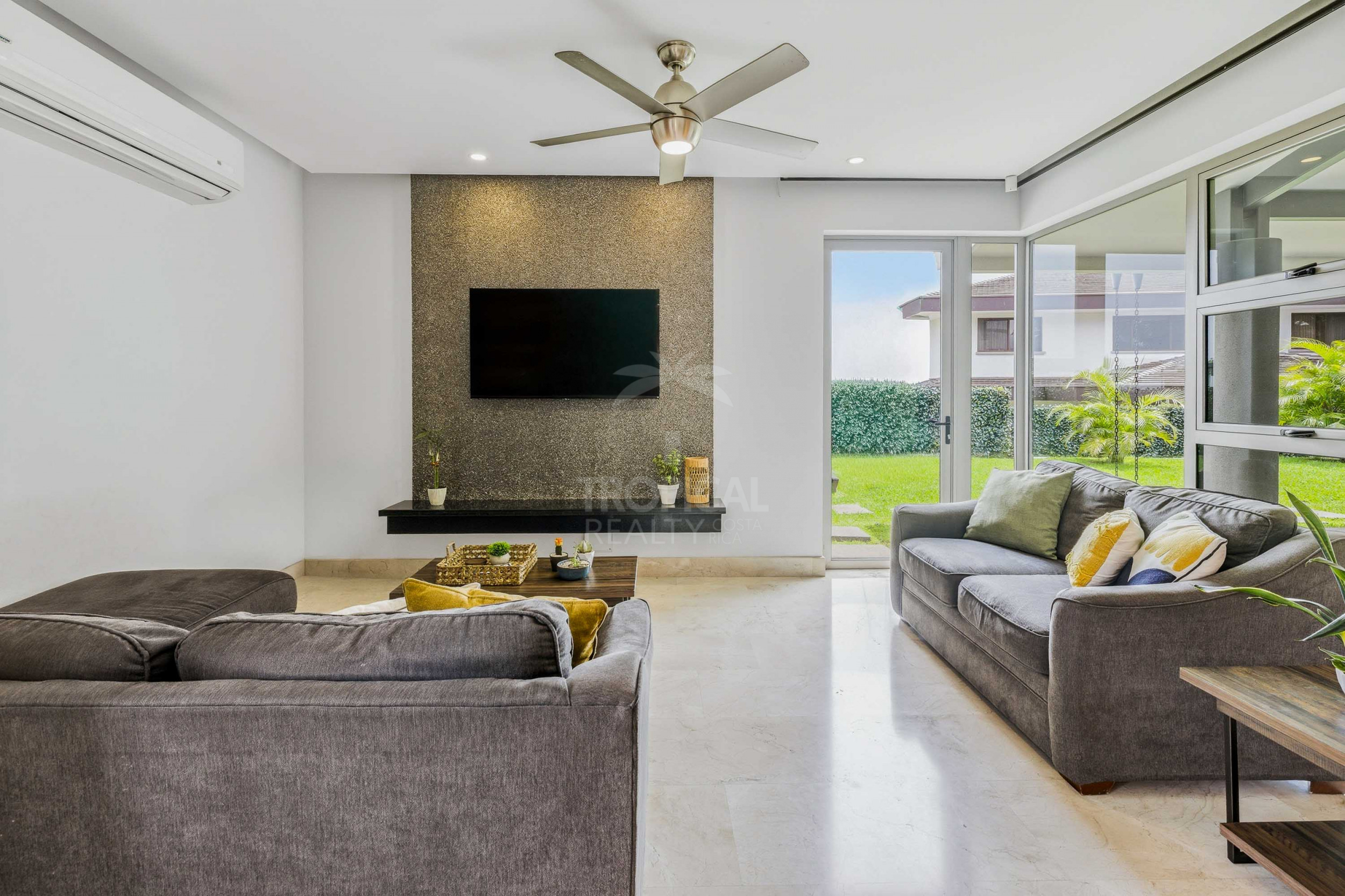 Luxury Contemporary Residence in Hacienda Espinal – Exceptional Spaces for Elevated Living