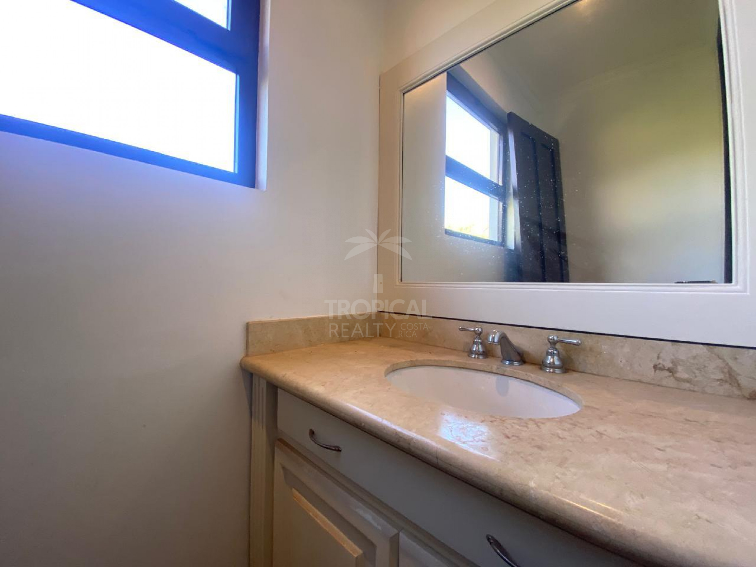 Remodeled Home for Rent in Gated Community – Piedades, Santa Ana