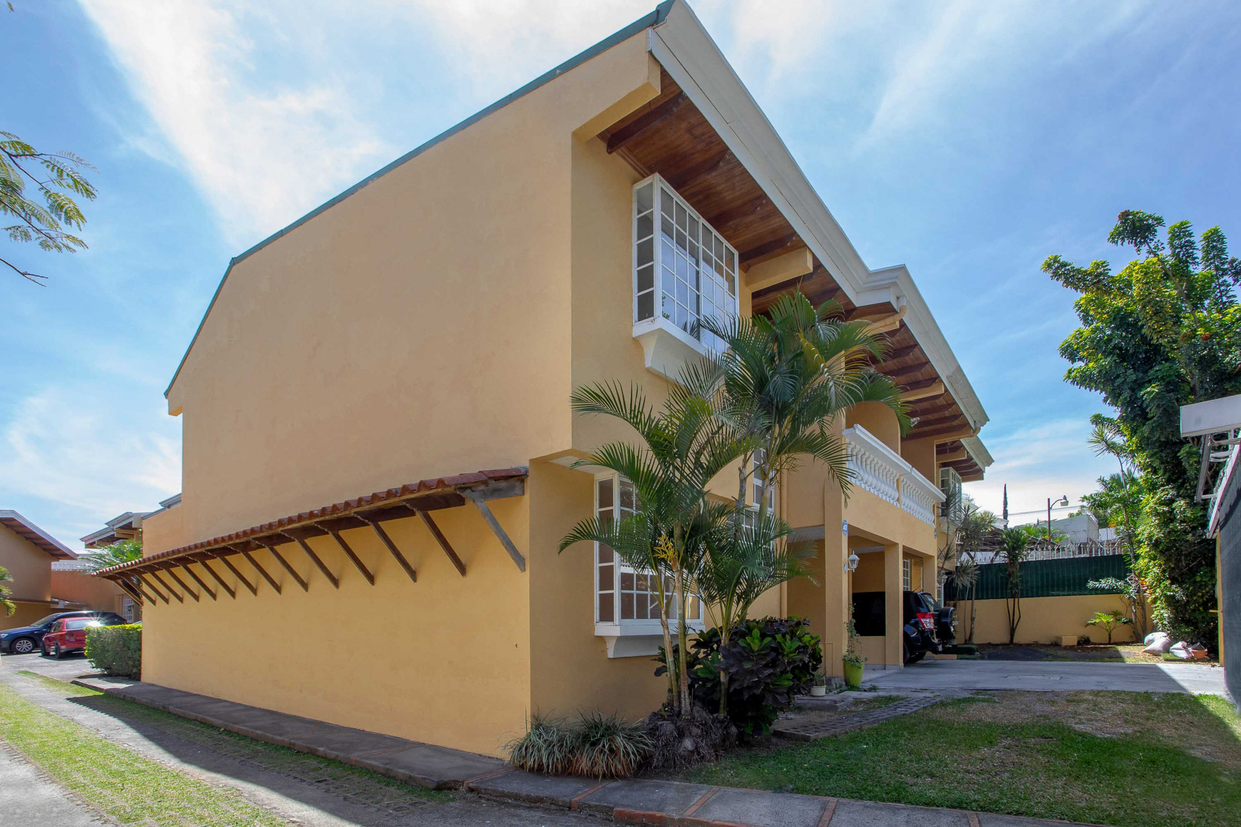 Cozy French Home for Sale in Escazú RENTED