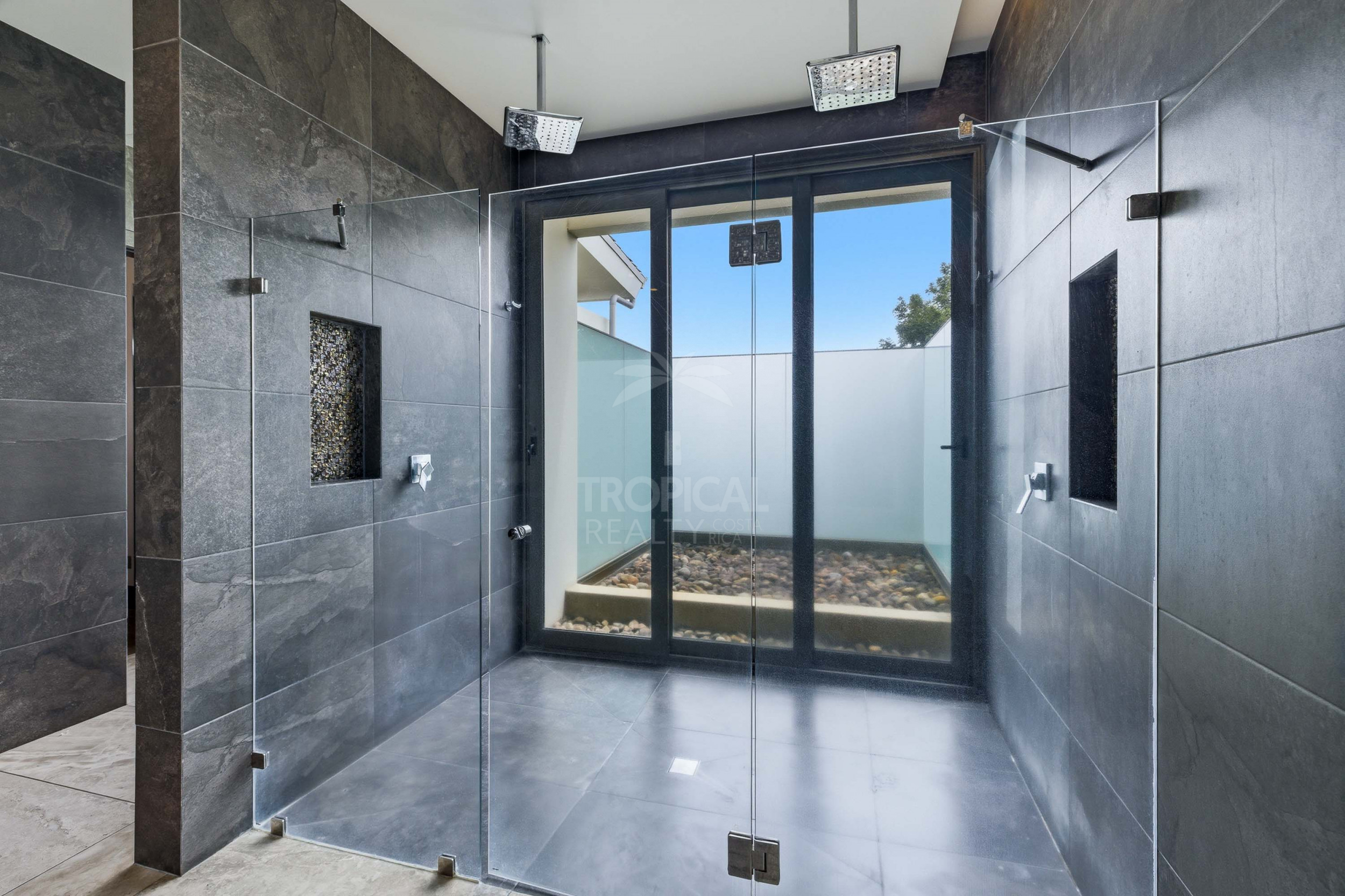 Luxury Contemporary Residence in Hacienda Espinal – Exceptional Spaces for Elevated Living