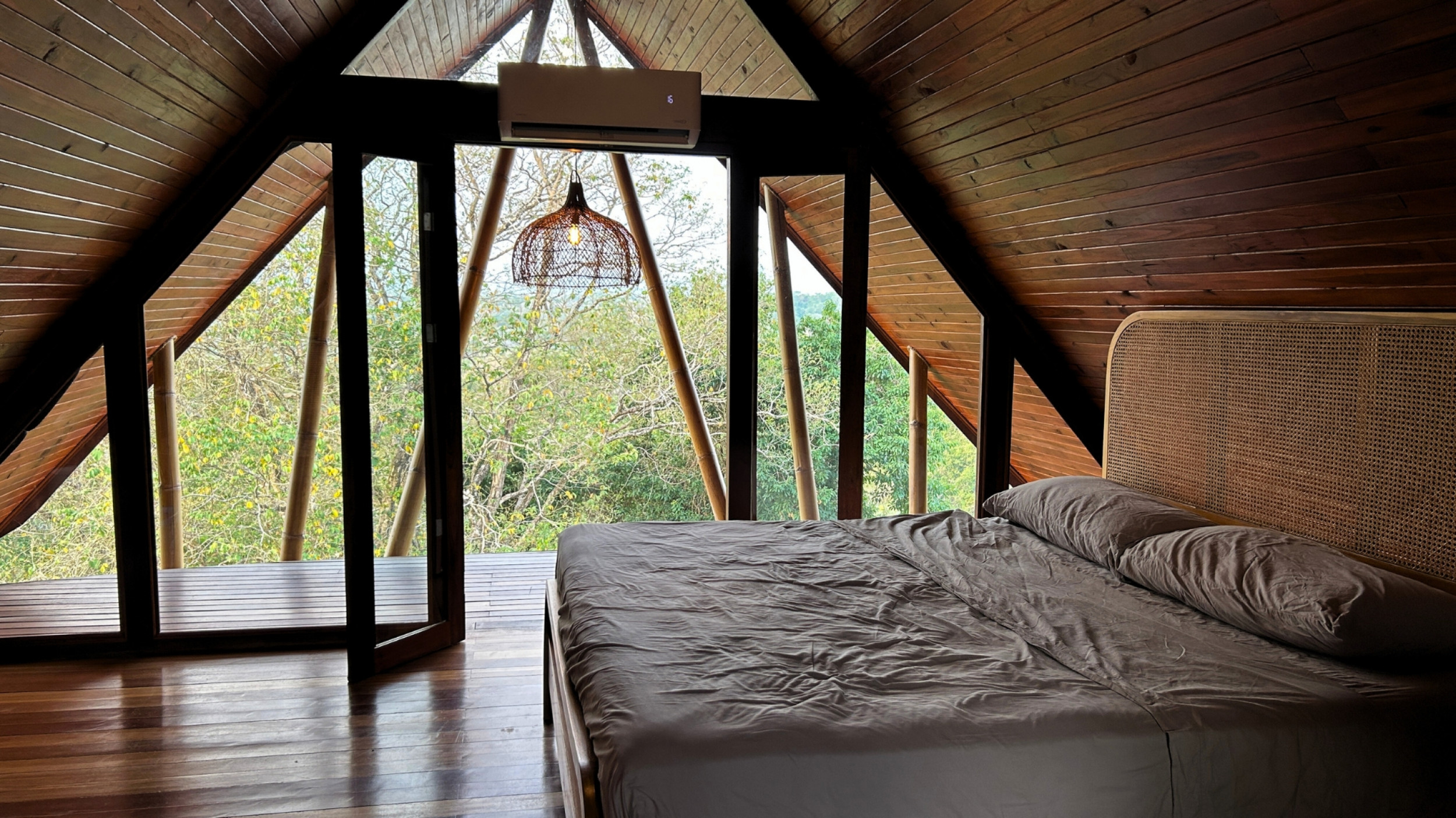 Turnkey Mountain View Home for Sale in Playa Hermosa, Santa Teresa – Prime Location Near the Beach