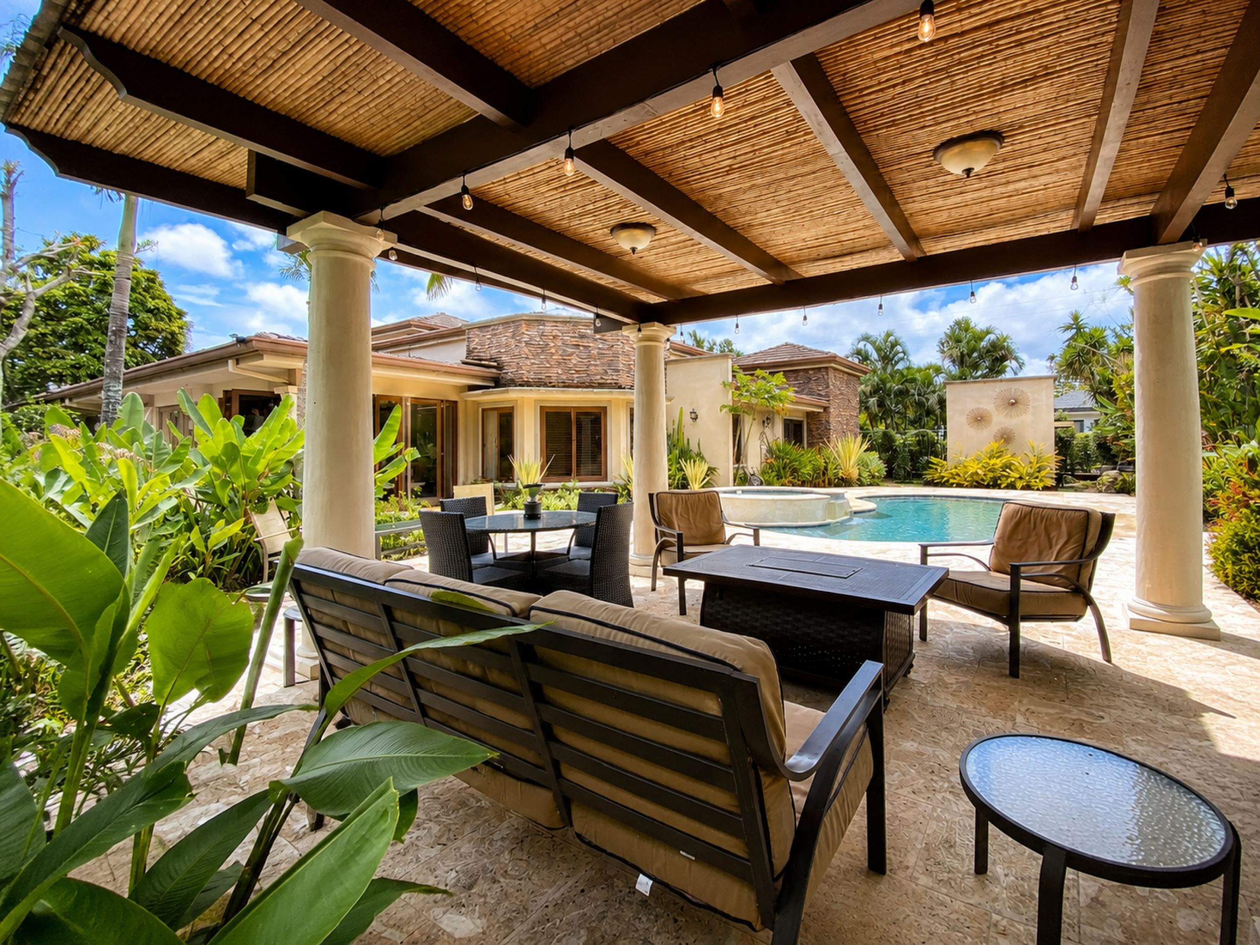 Luxury house for sale Hacienda Los Reyes La Guacima
