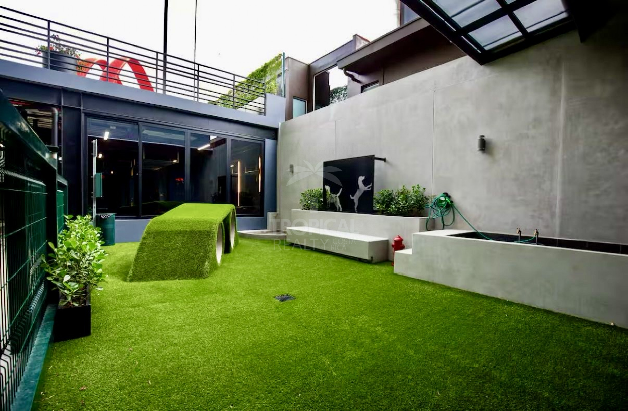 For rent Modern Penthouse in Barrio Escalante | Urban Living with Panoramic Views
