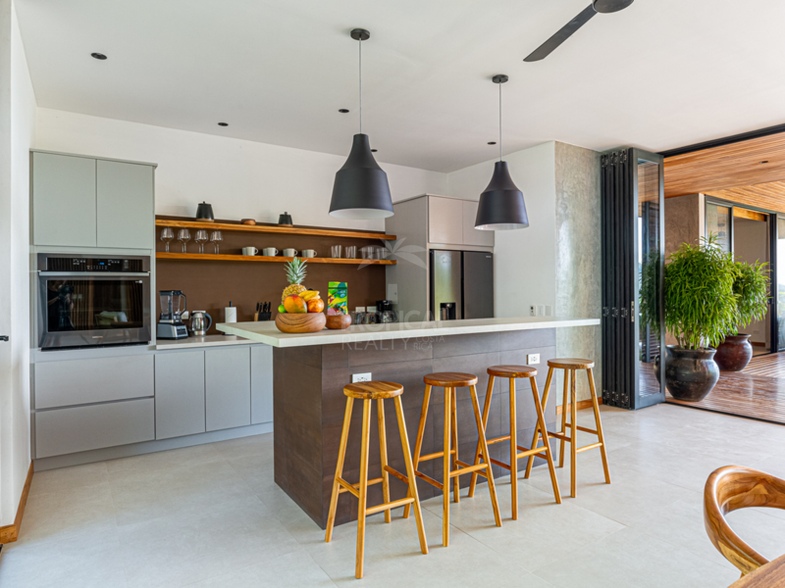 Luxury Ocean View Villa in Santa Teresa – Contemporary Design, Privacy & Tropical Living