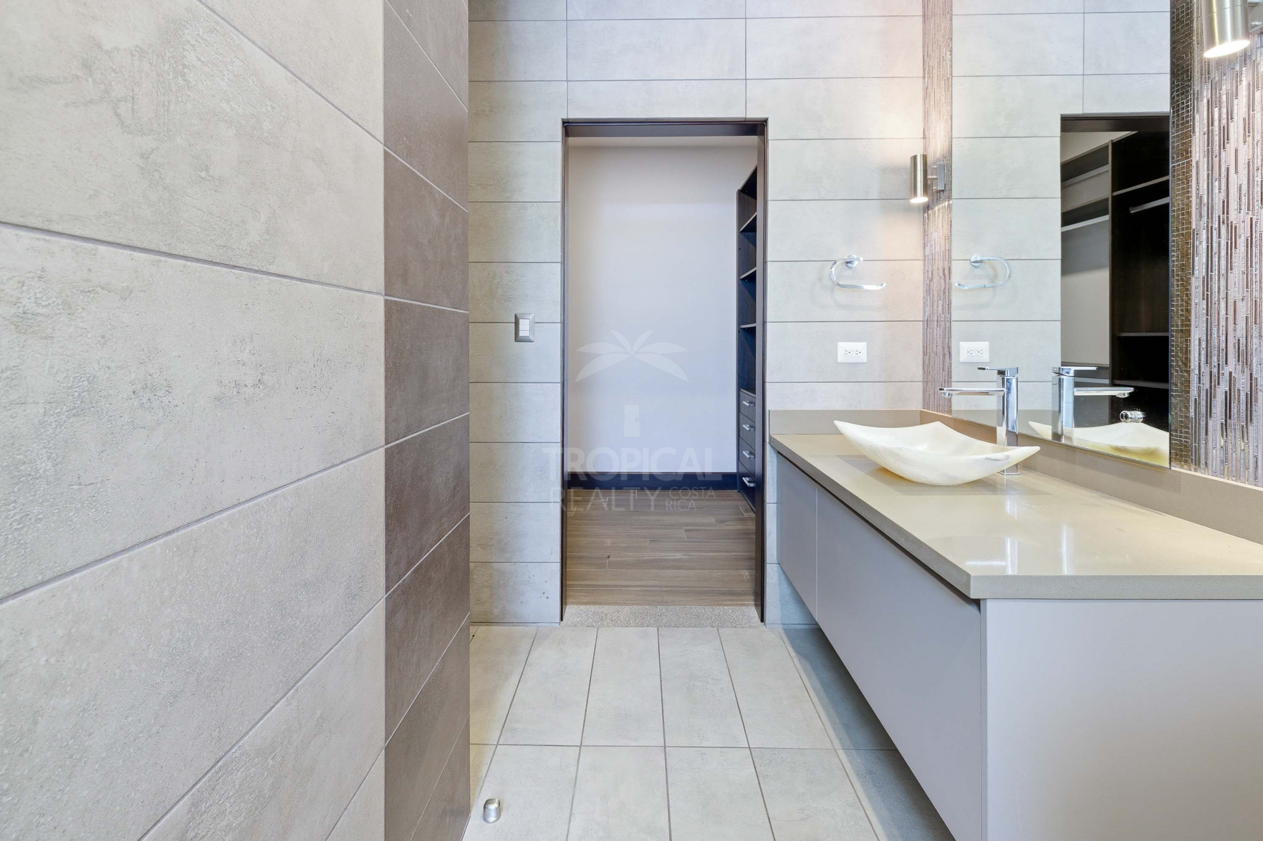 Luxury Contemporary Residence in Hacienda Espinal – Exceptional Spaces for Elevated Living