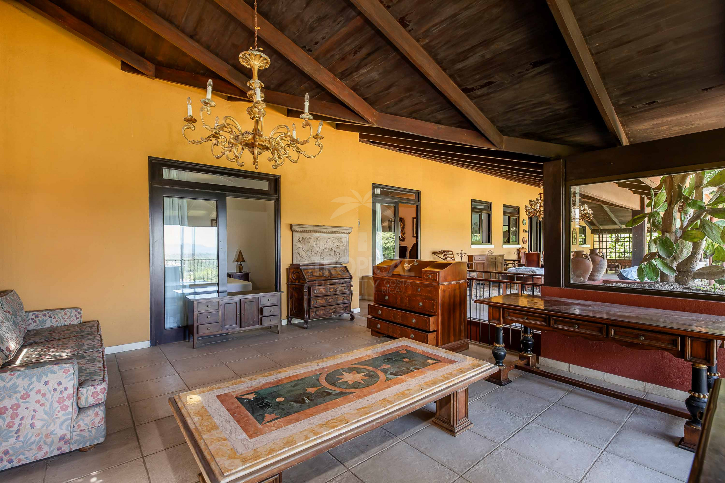 Elegant Italian-Style Villa with Mountain Views – Near Santa Ana, Costa Rica