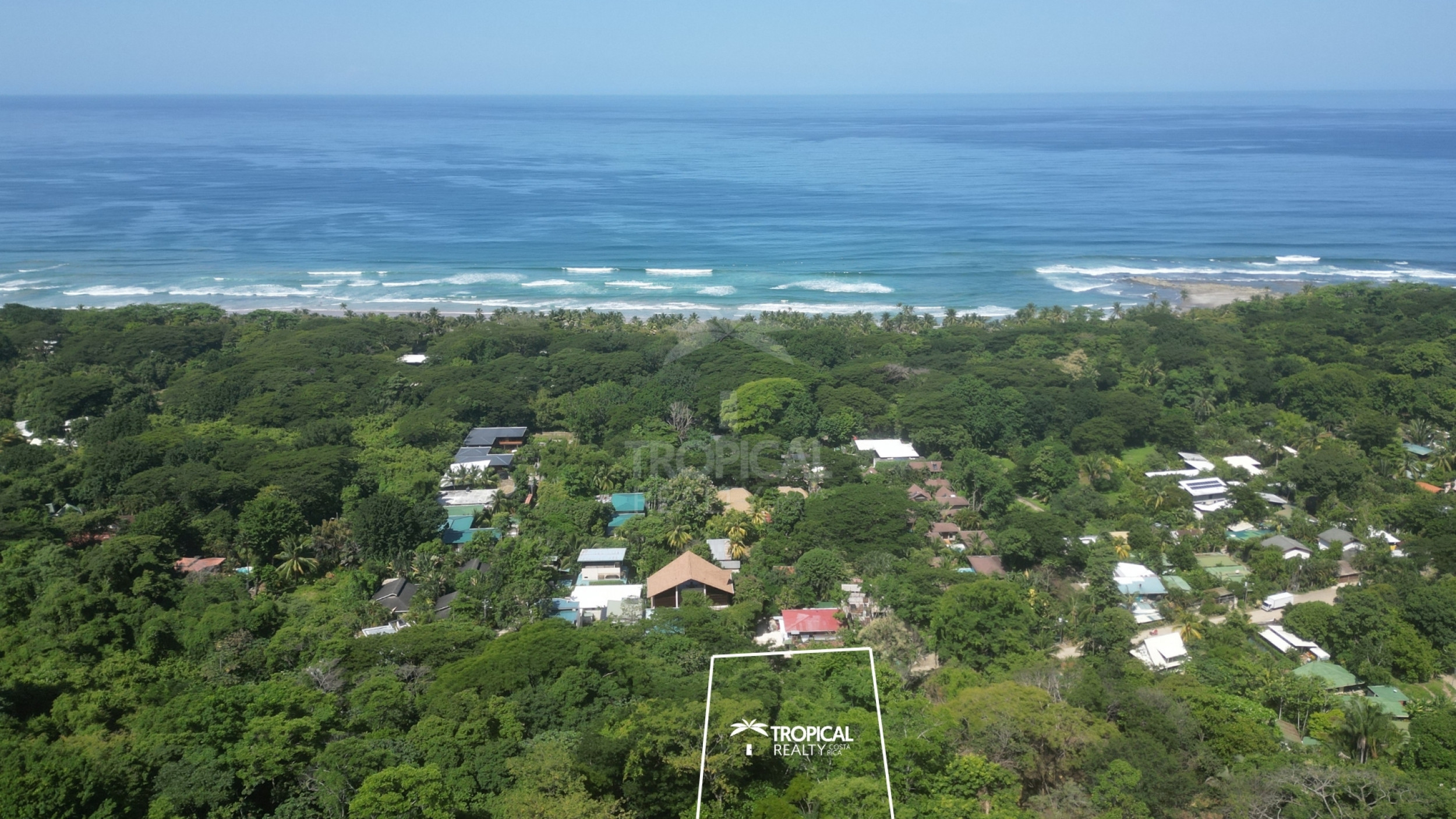Propiedad de Alta Rentabilidad con Uso Mixto en Playa Hermosa, Santa Teresa – 7,301 m² (1.8 Acres) con Vista al Mar y Proyecto en Marcha