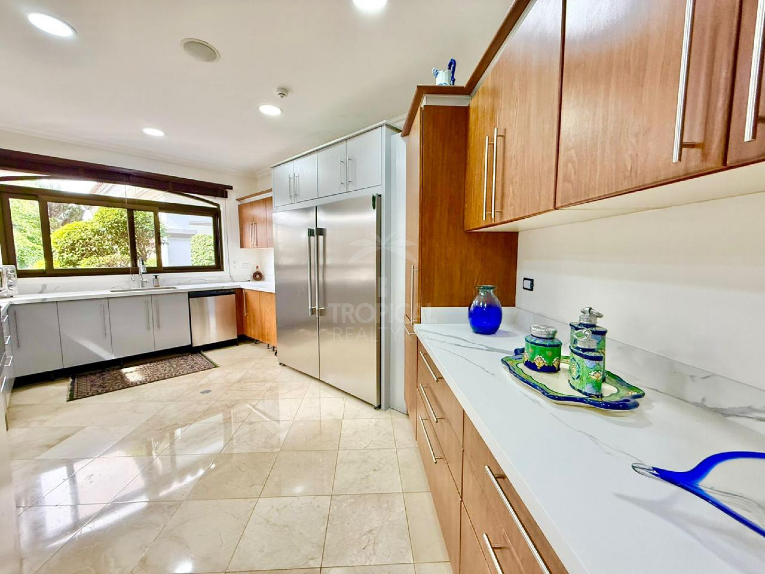 Luxury Single-Story Home in Monterán, Curridabat – 4 Bedrooms, Jacuzzi & 2,800 m² Lot