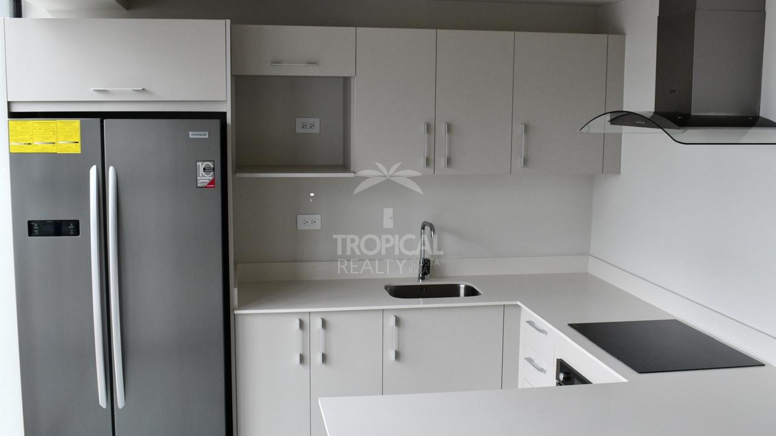 Apartment for Sale in Cosmopolitan Tower, Rohrmoser