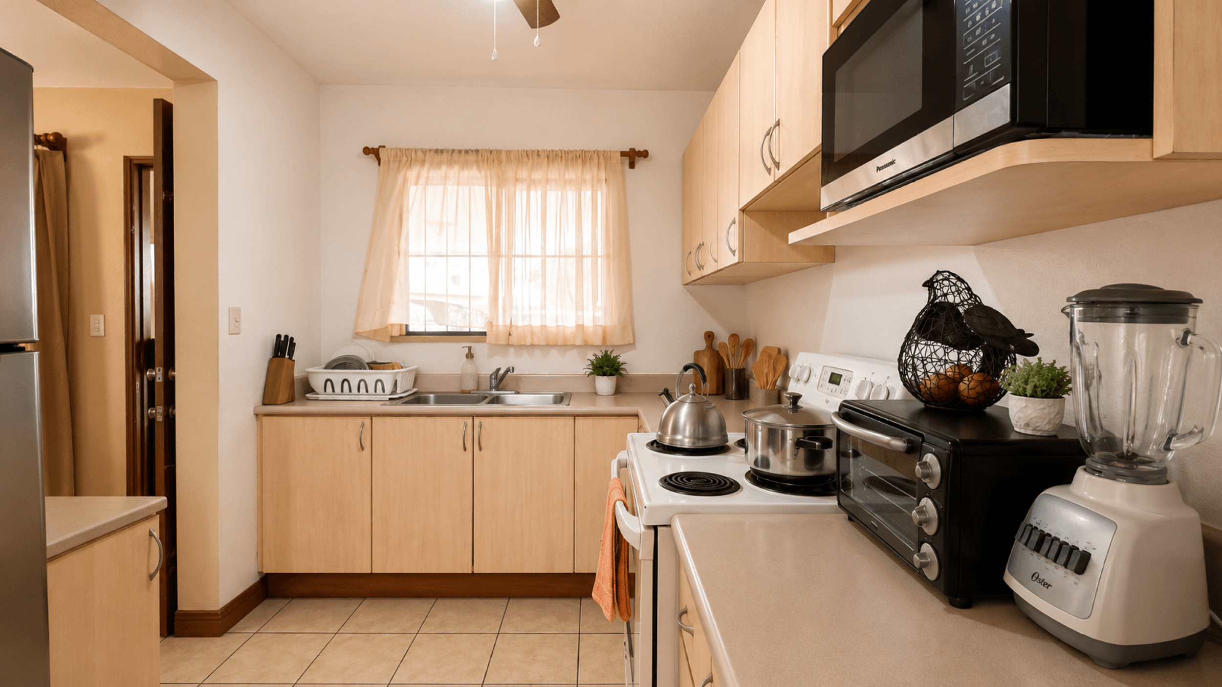 Family Home for Sale with Spacious Private Garden in Ciudad Colón – Boulevard Las Palmas
