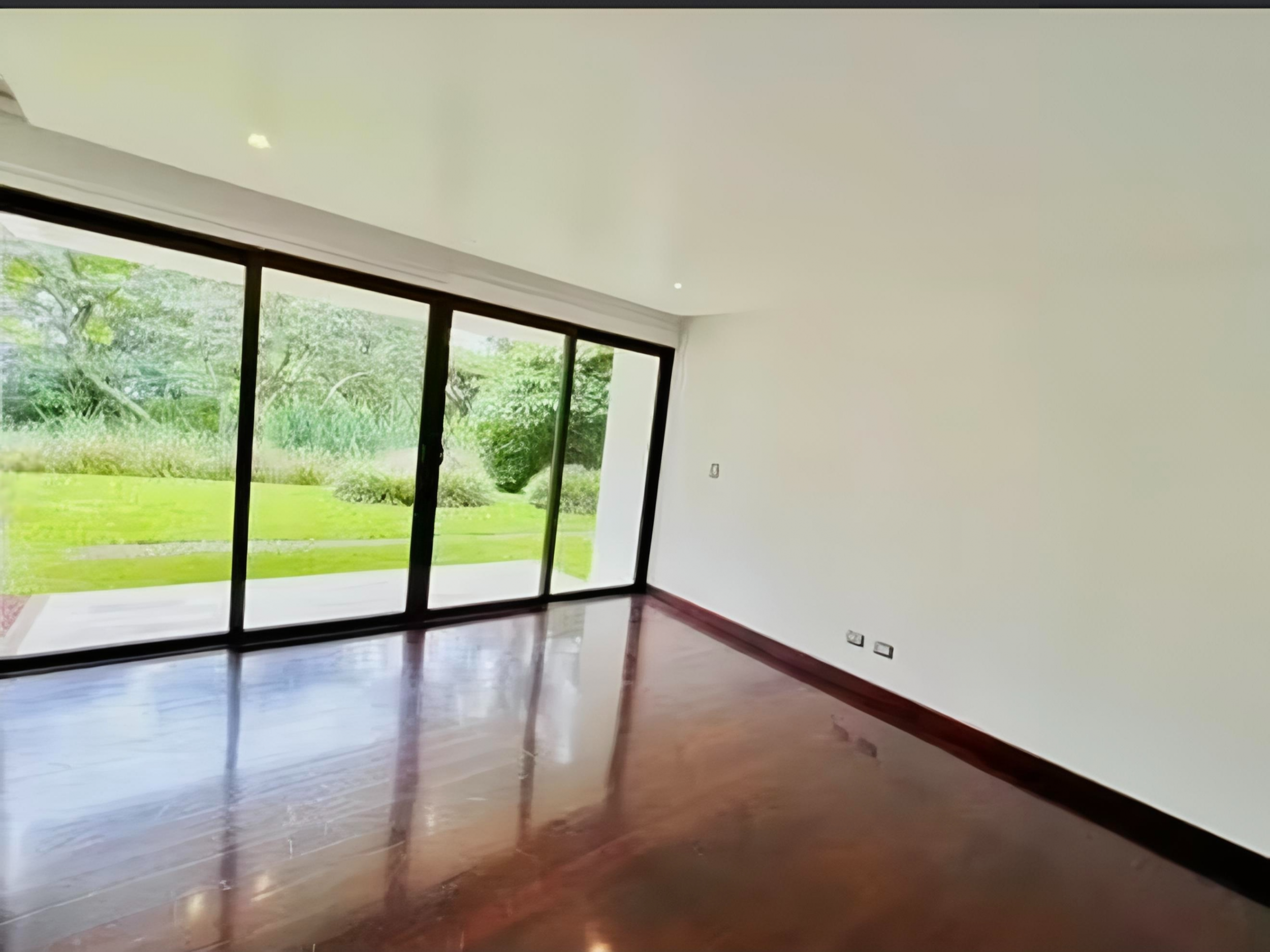 Exclusive Mountain Home in a High-End Private Gated Community – Santa Ana