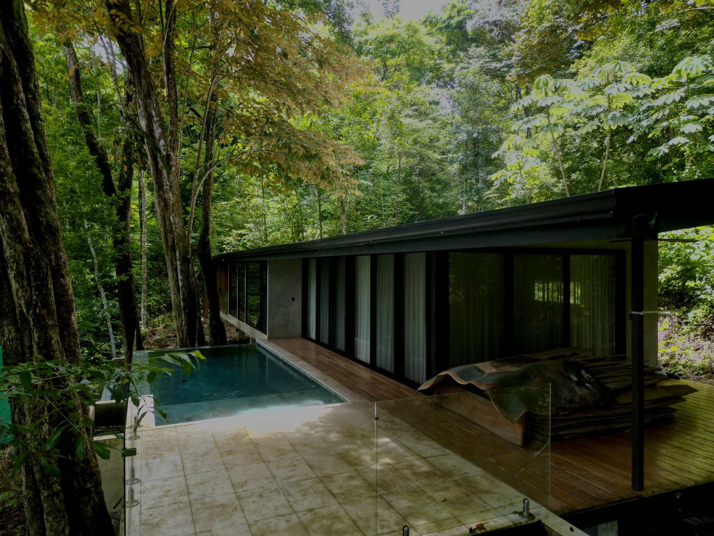 Modern Retreat Surrounded by Lush Nature in Santa Teresa