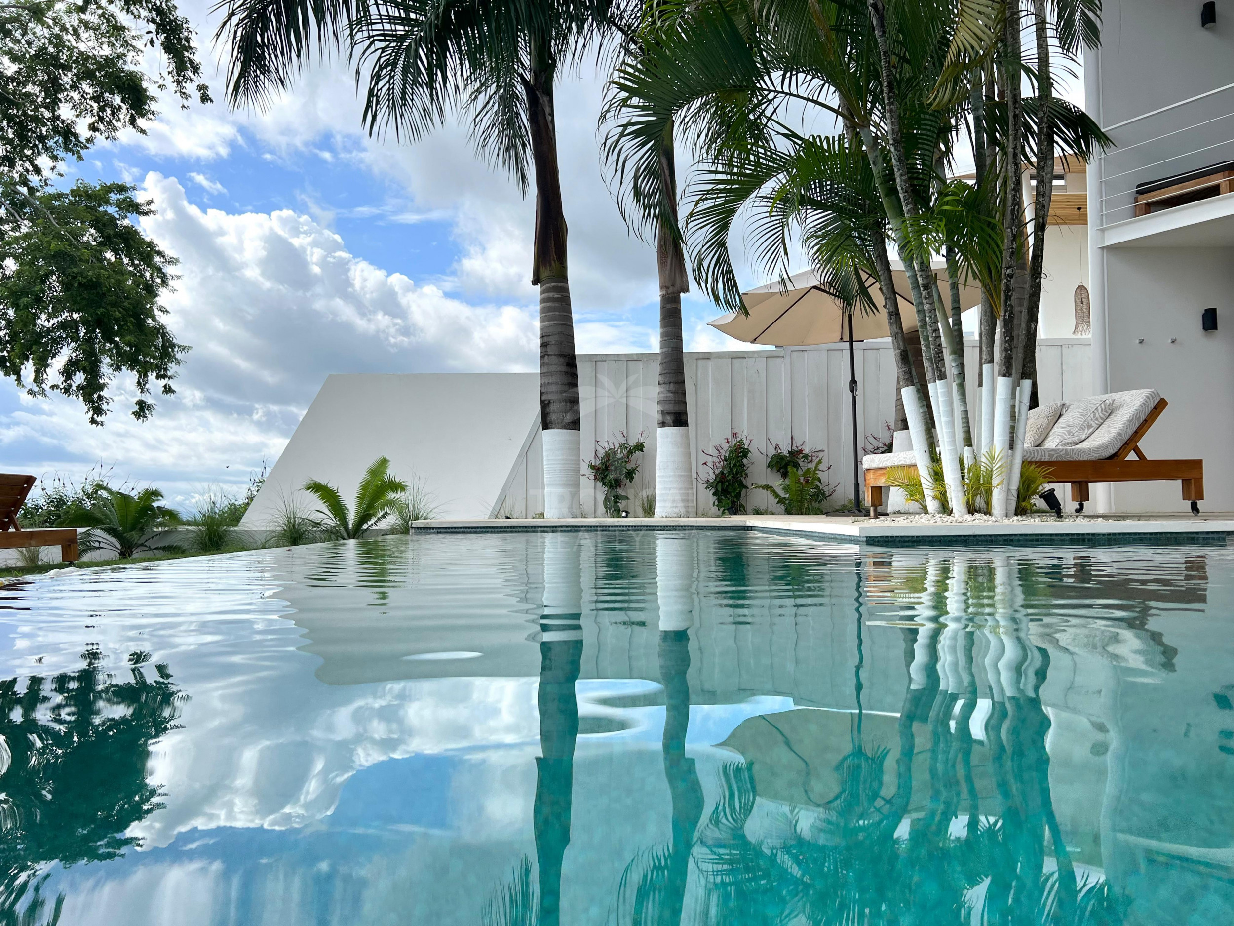 Luxury Ocean View Villa with Guest House – Santa Teresa