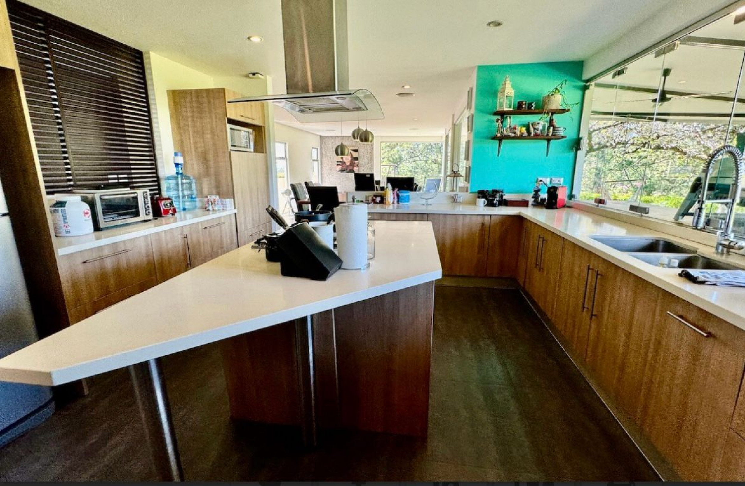 Charming two-story residence in Los Reyes La Guacima SOLD