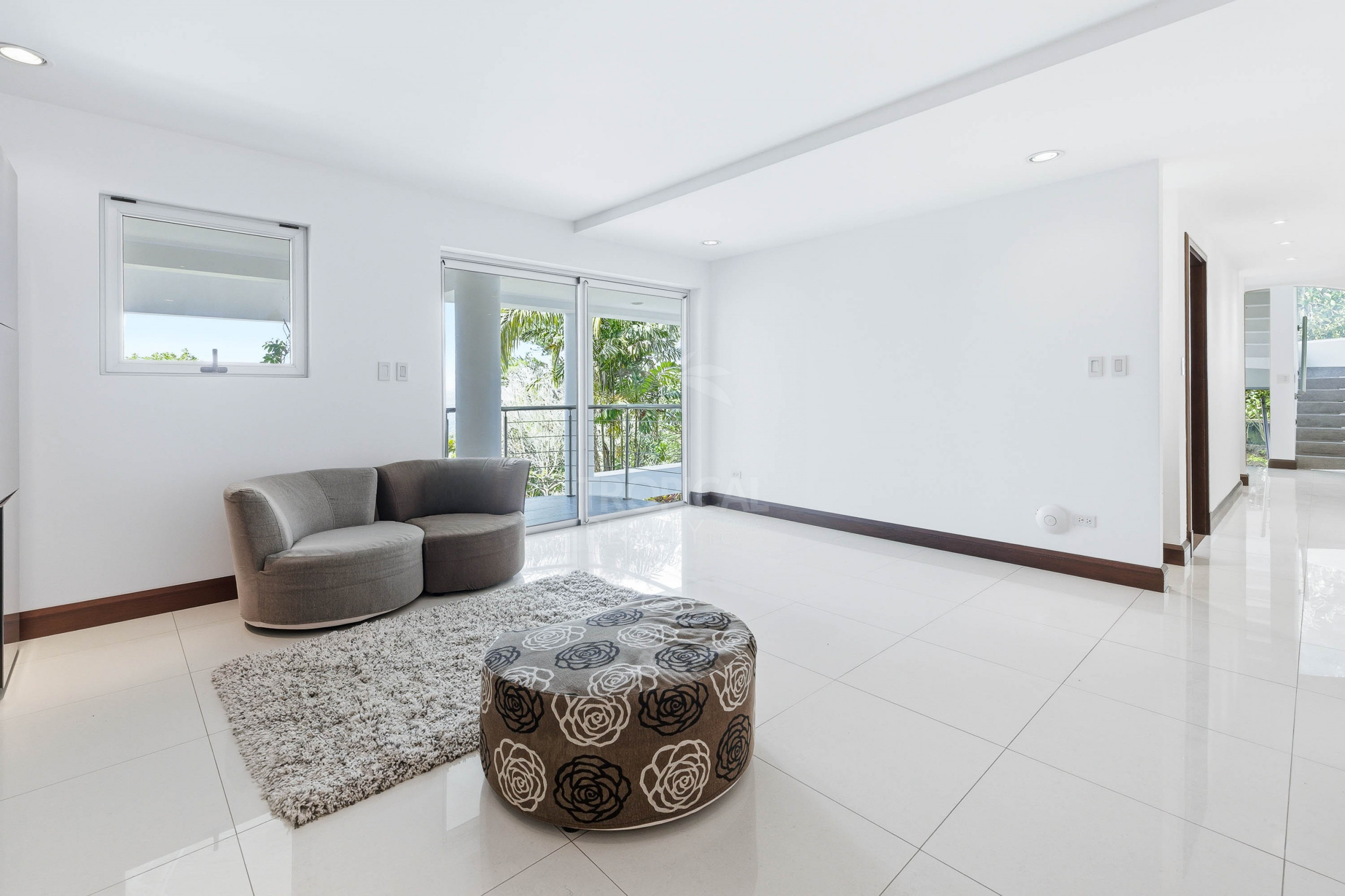 Luxury Contemporary Estate for Sale in Santa Ana with Panoramic Valley and Mountain Views