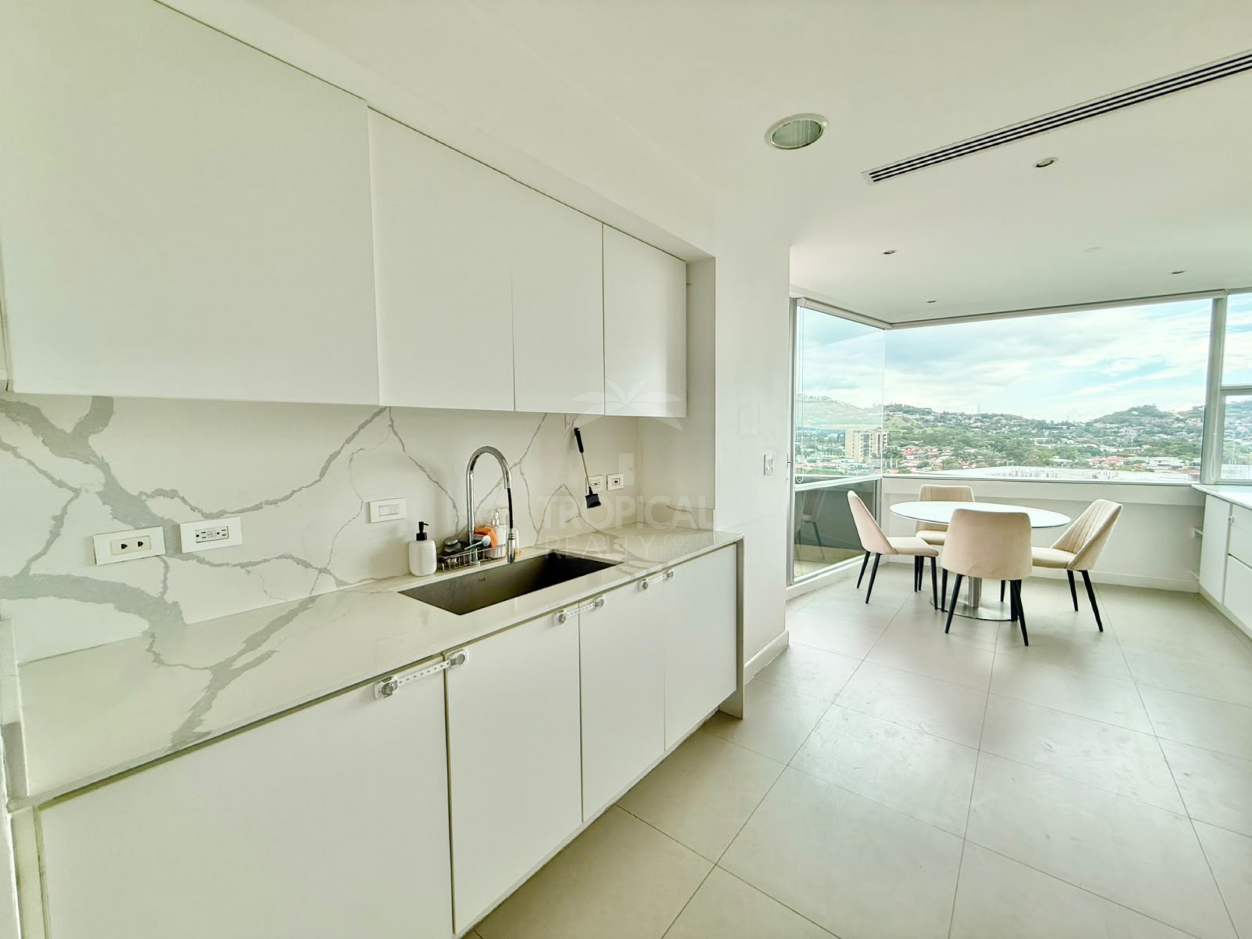 Luxurious Condo for Sale in Central Park Escazú – 3 Bedrooms, Premium Location, and Exclusive Lifestyle