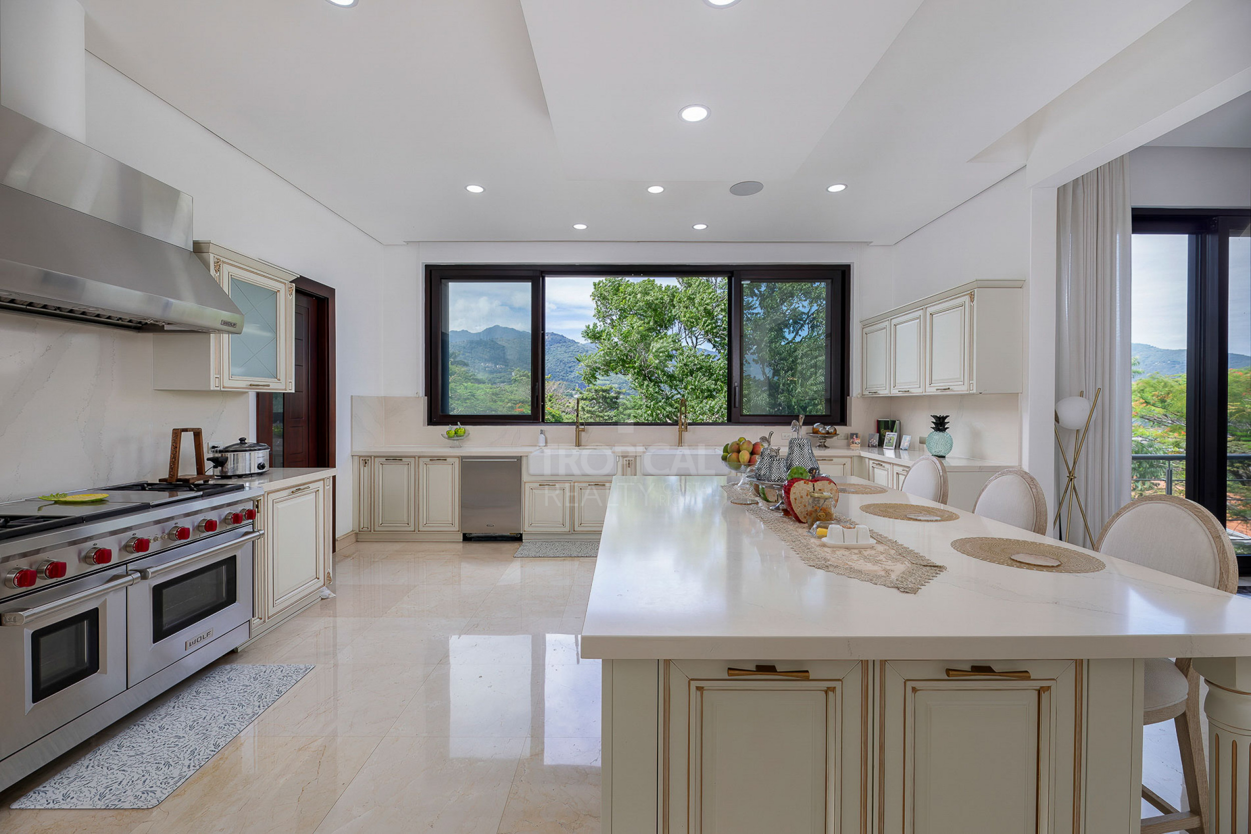 Villa Real Valley View Estate – Exceptional Luxury Residence with Panoramic Views in Santa Ana
