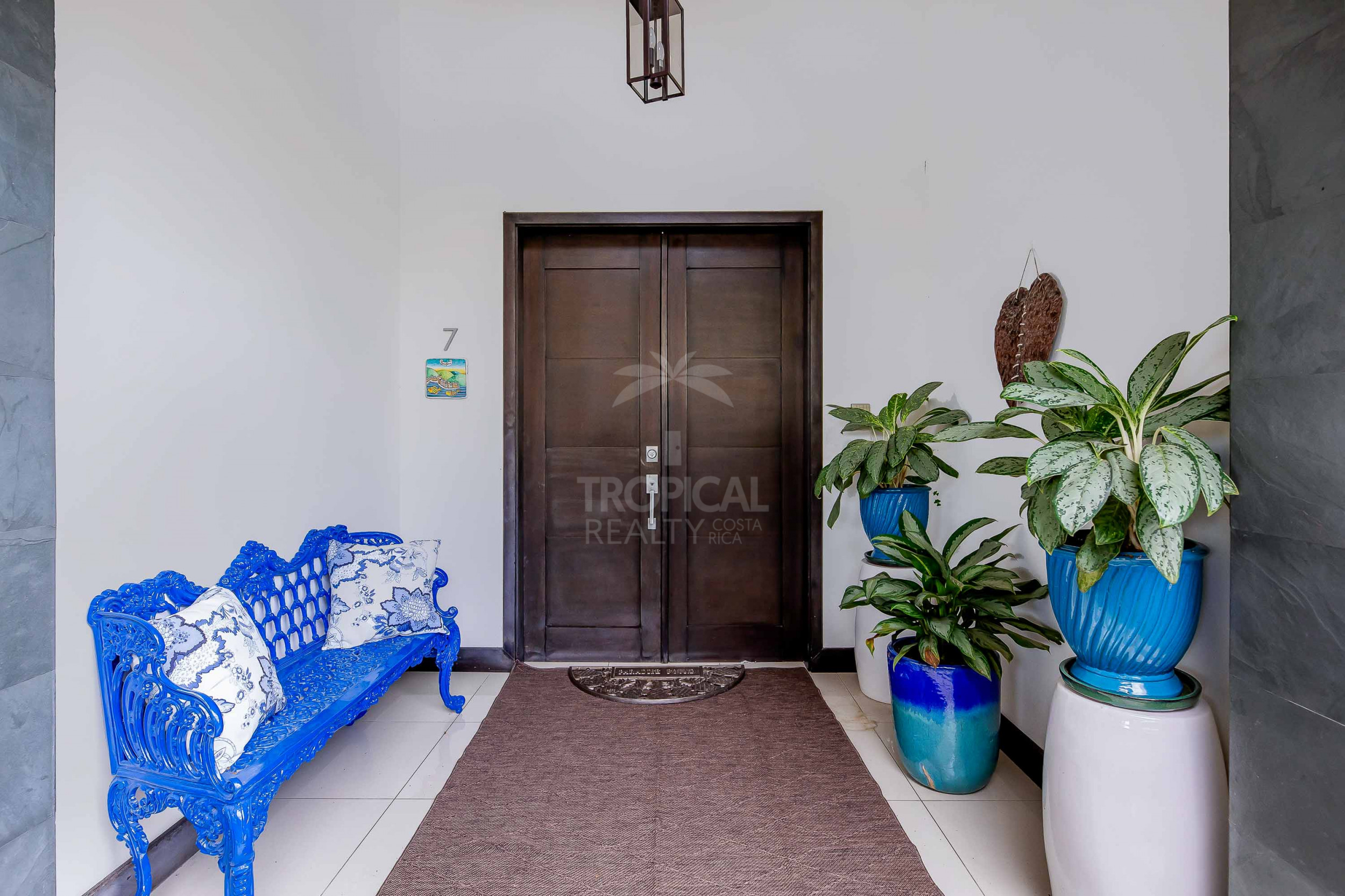 Casa Bougainvillea – Single-Story Luxury Home in Santa Ana with Expansive Private Garden