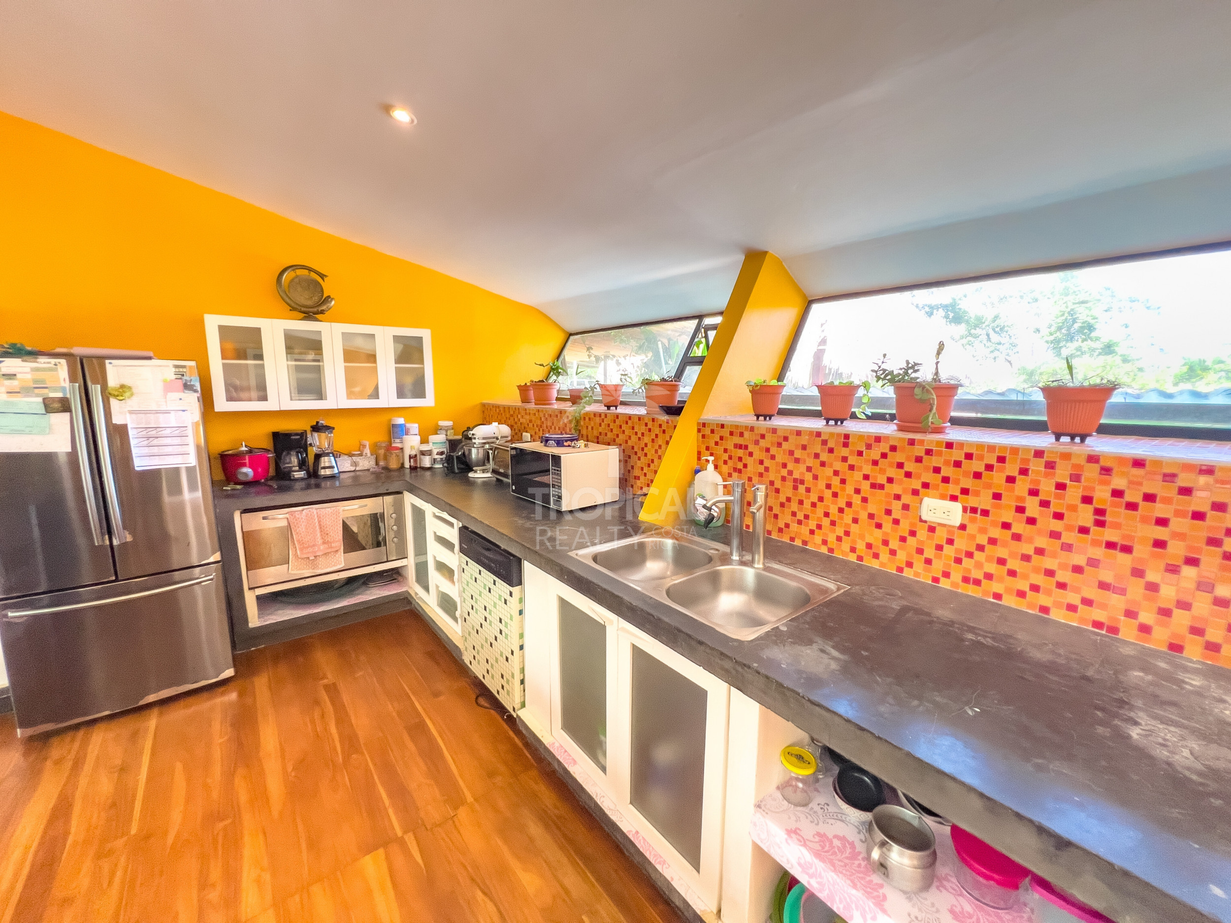 Dream Home Minutes from Pristine Beaches and Community Amenities