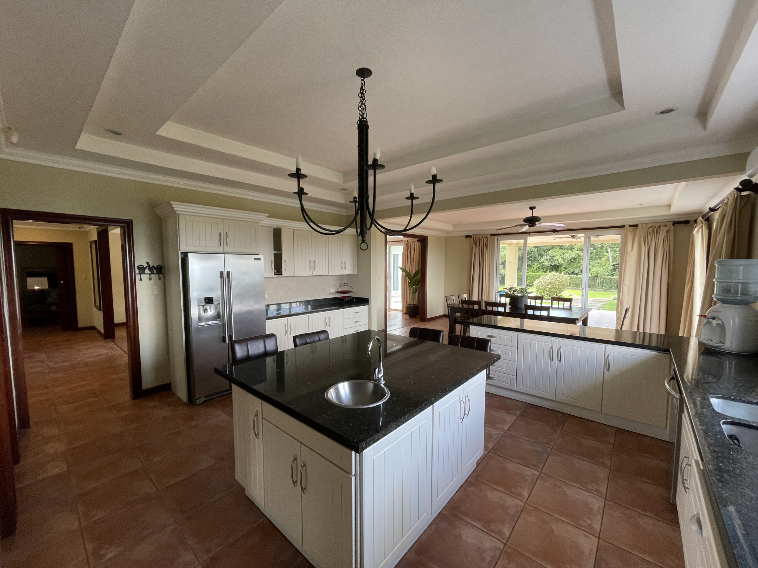 House for sale in Ciudad Colón, El Rodeo – With Pool and Spacious Green Areas