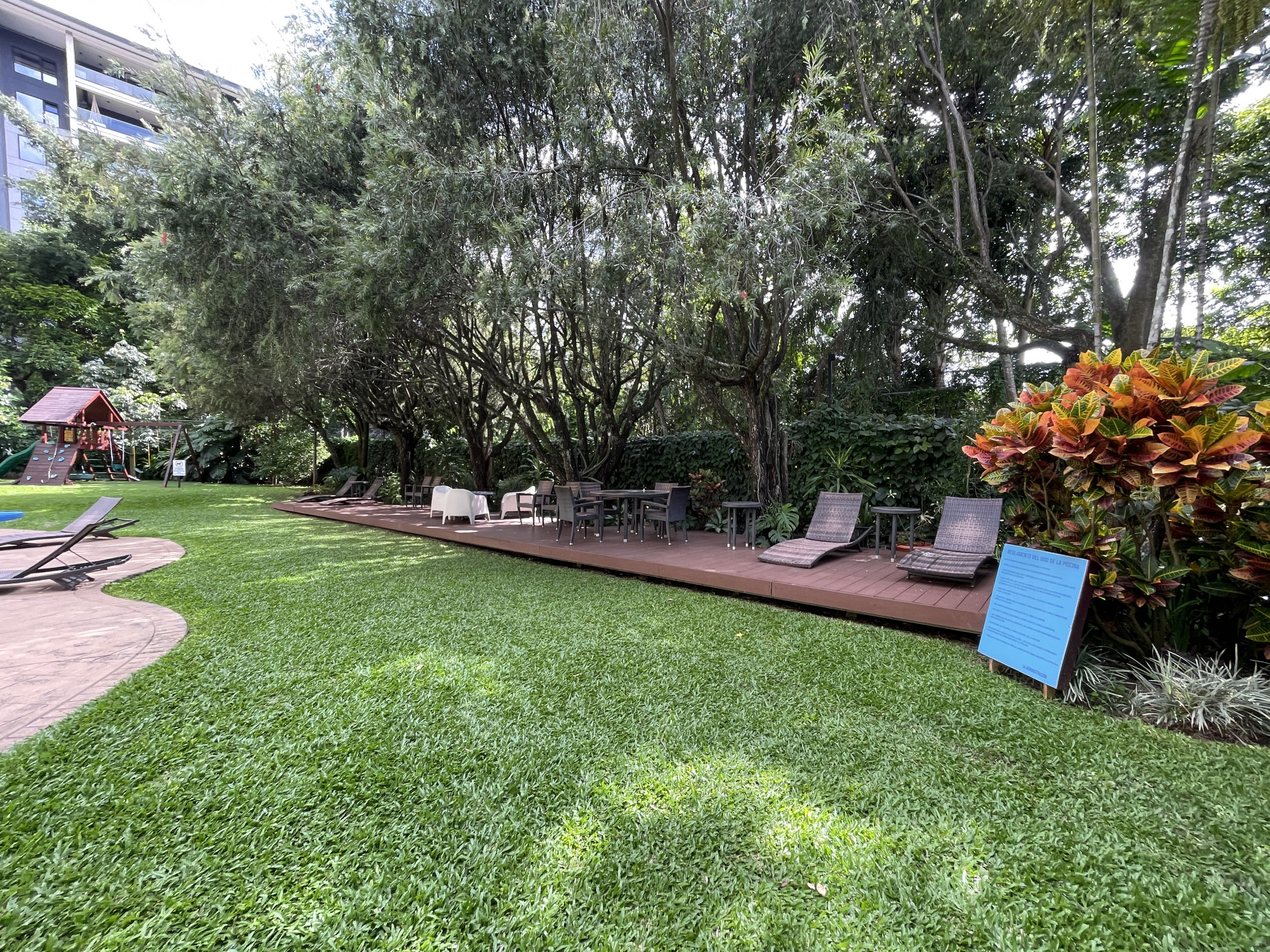 Prime Escazu: Reconfigurable 2BR in Condado del Country SOLD