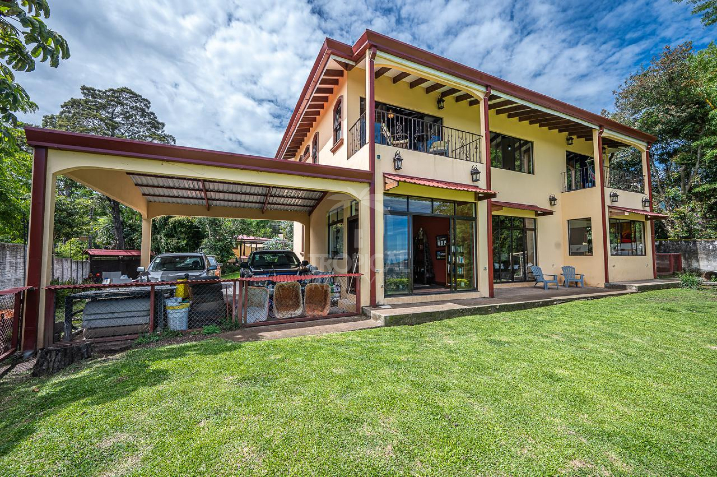 Panoramic home Escazu, property with a home and 2 apartments SOLD