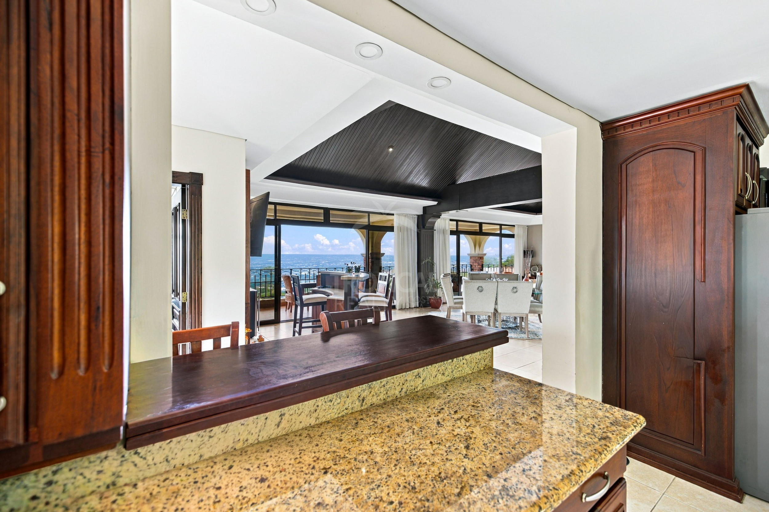 Vivir en las Nubes: Penthouse de 432 m² en Altos de Monasterio