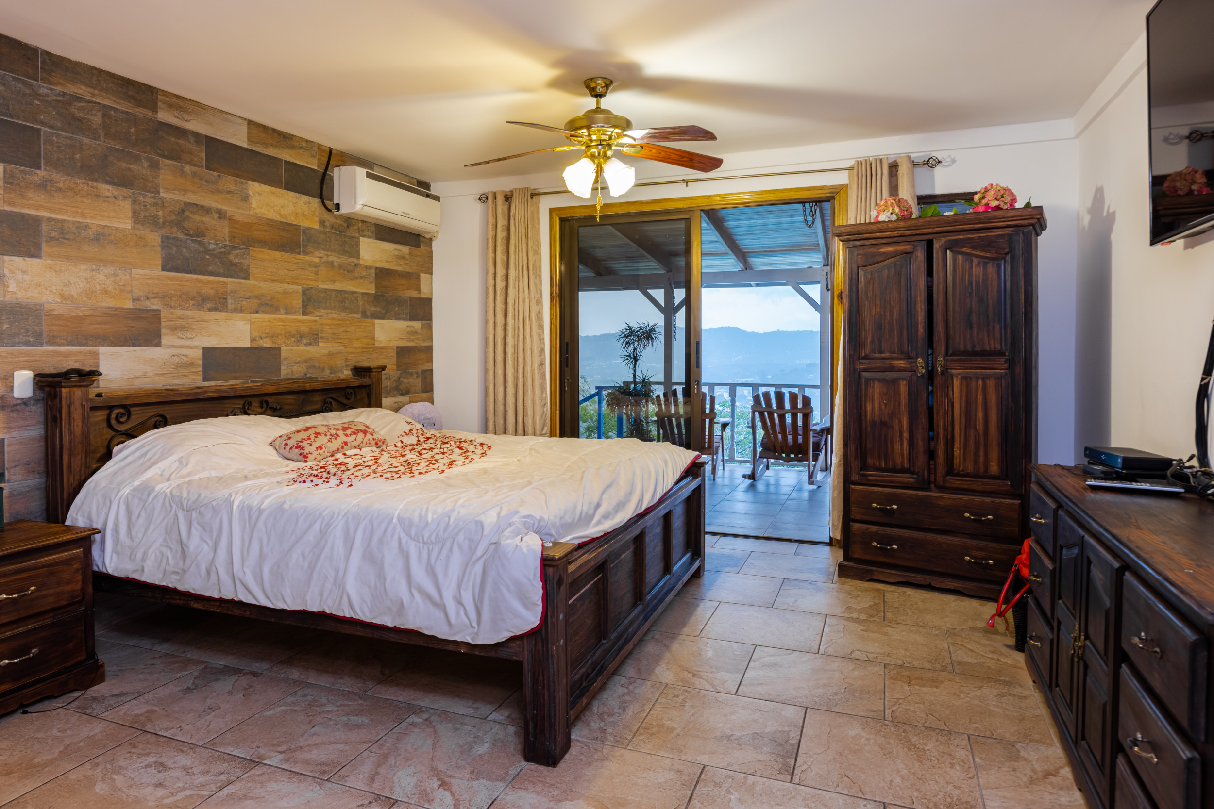 Piedades, Santa Ana, house for rent or sale, with pool