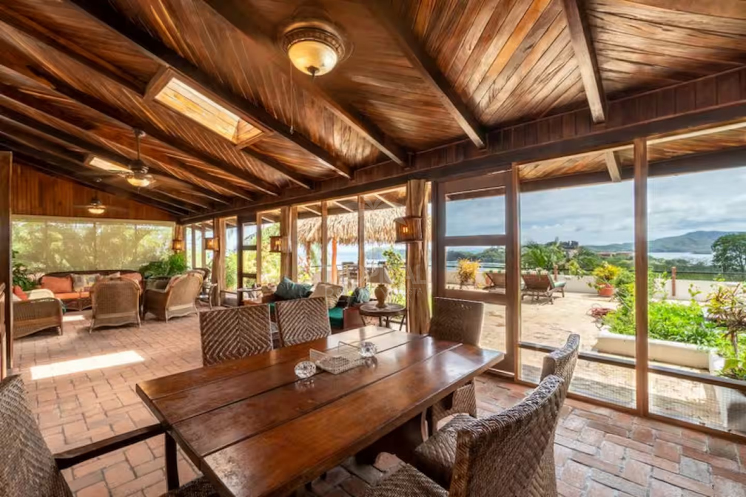 Exclusive 2-Bedroom Villa with Panoramic Ocean Views on the Cliff Top
