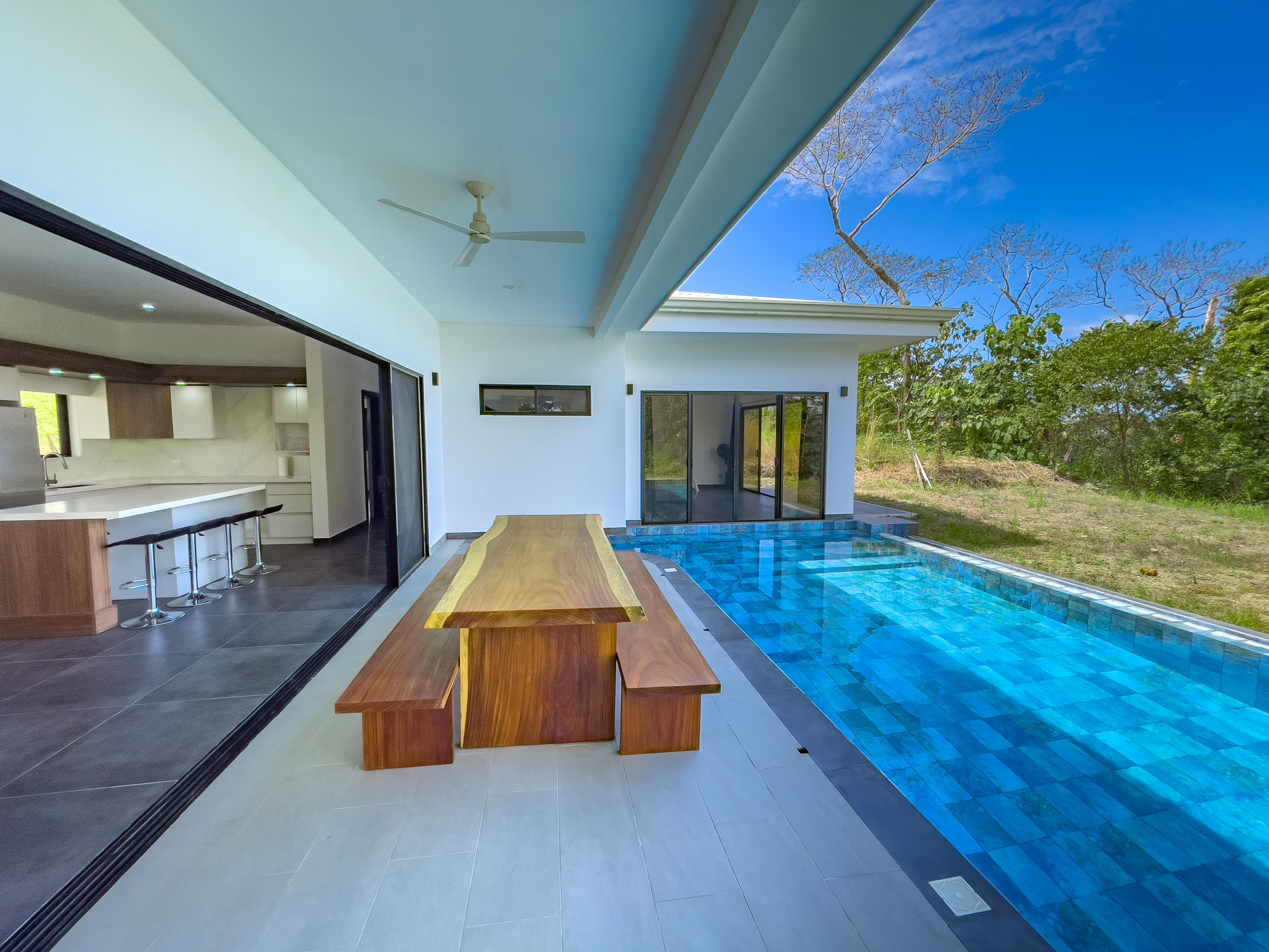 Exceptional Home with Ocean and Jungle Views – Just Minutes from Santa Teresa