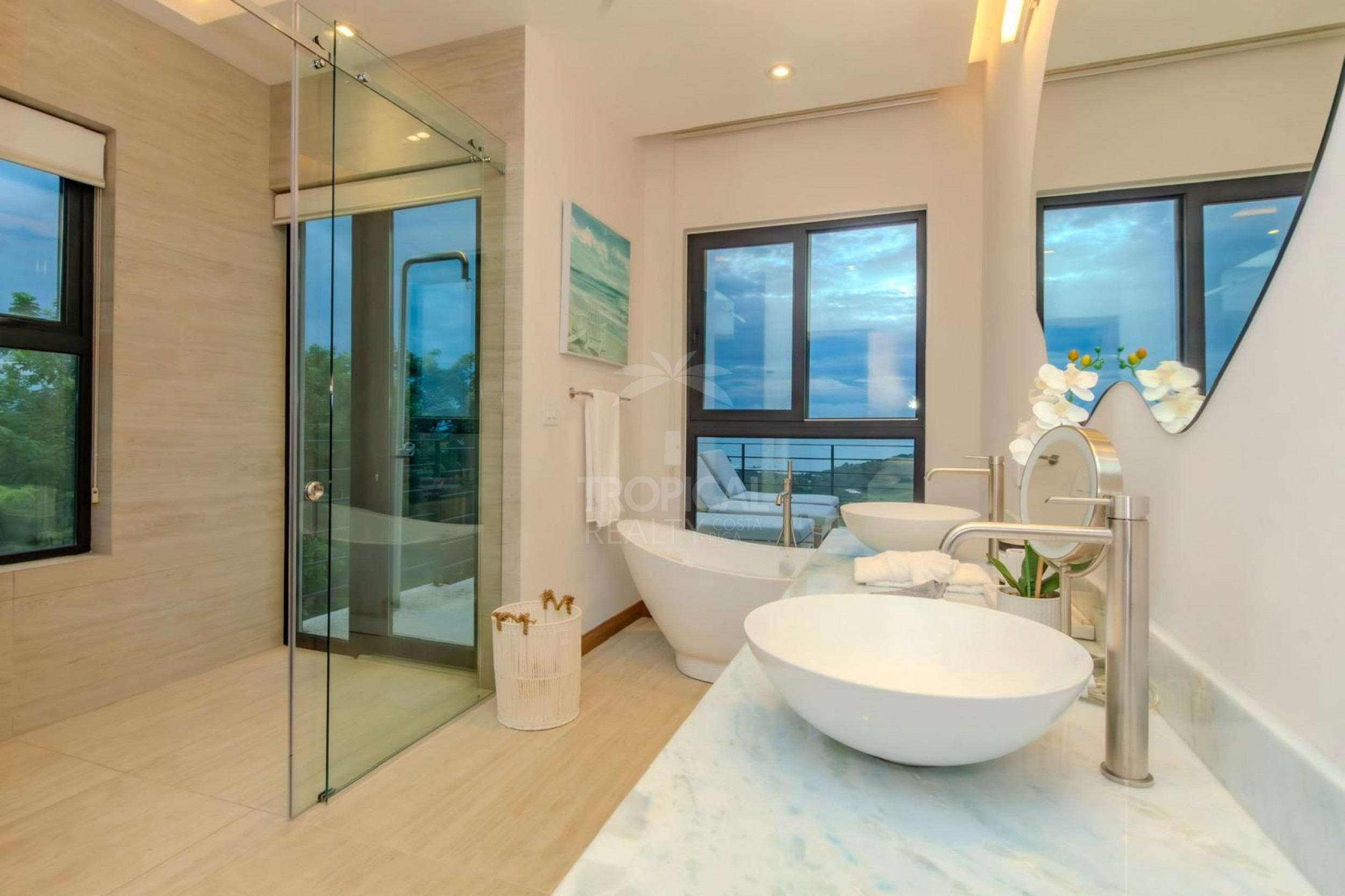 Exclusive 9-Bedroom Villa in Mar Vista Condominium | Ocean Views and Vacation Rental Potential