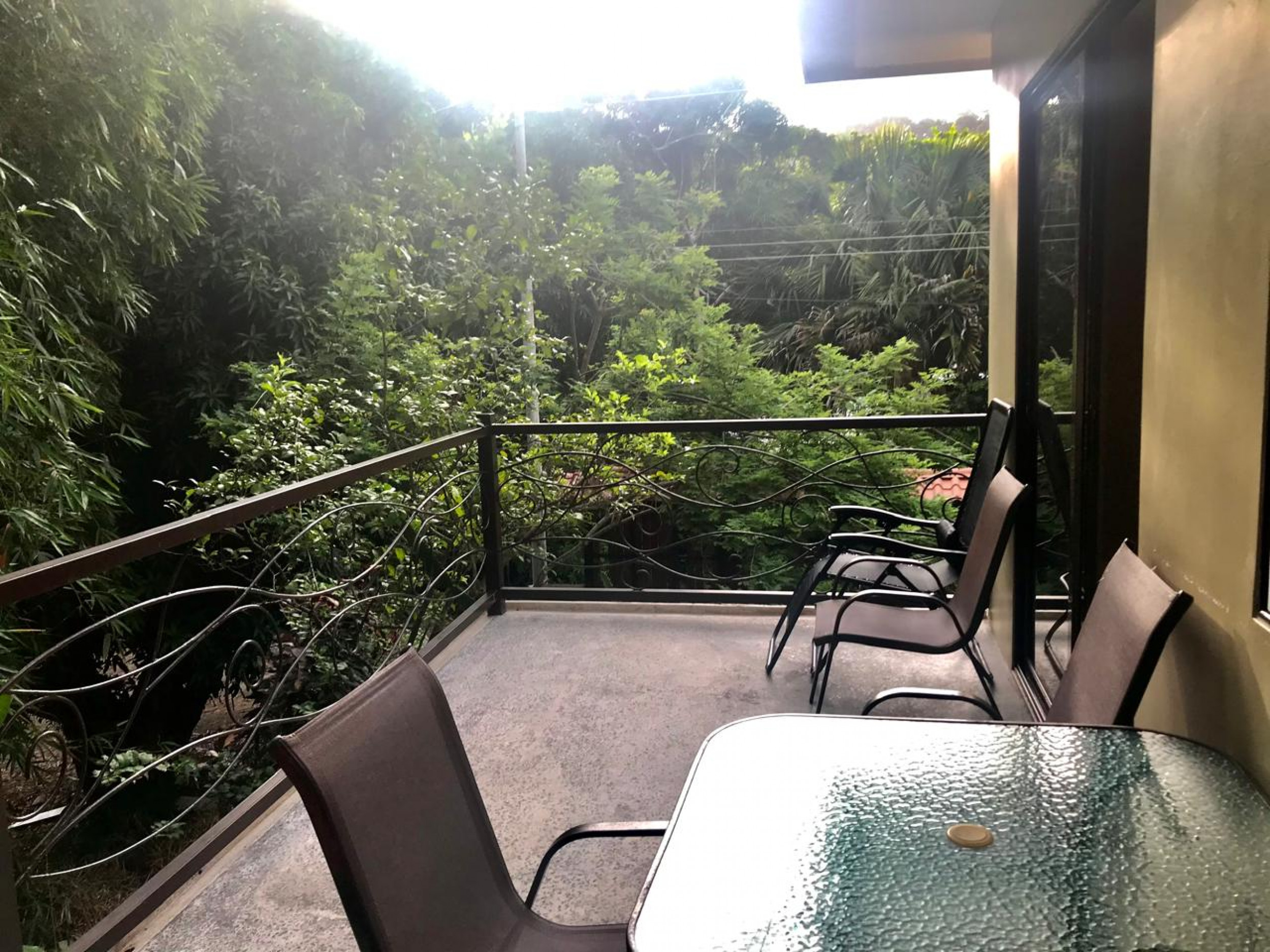 2-bedroom Apartment for rent walking distance to Playa Hermosa