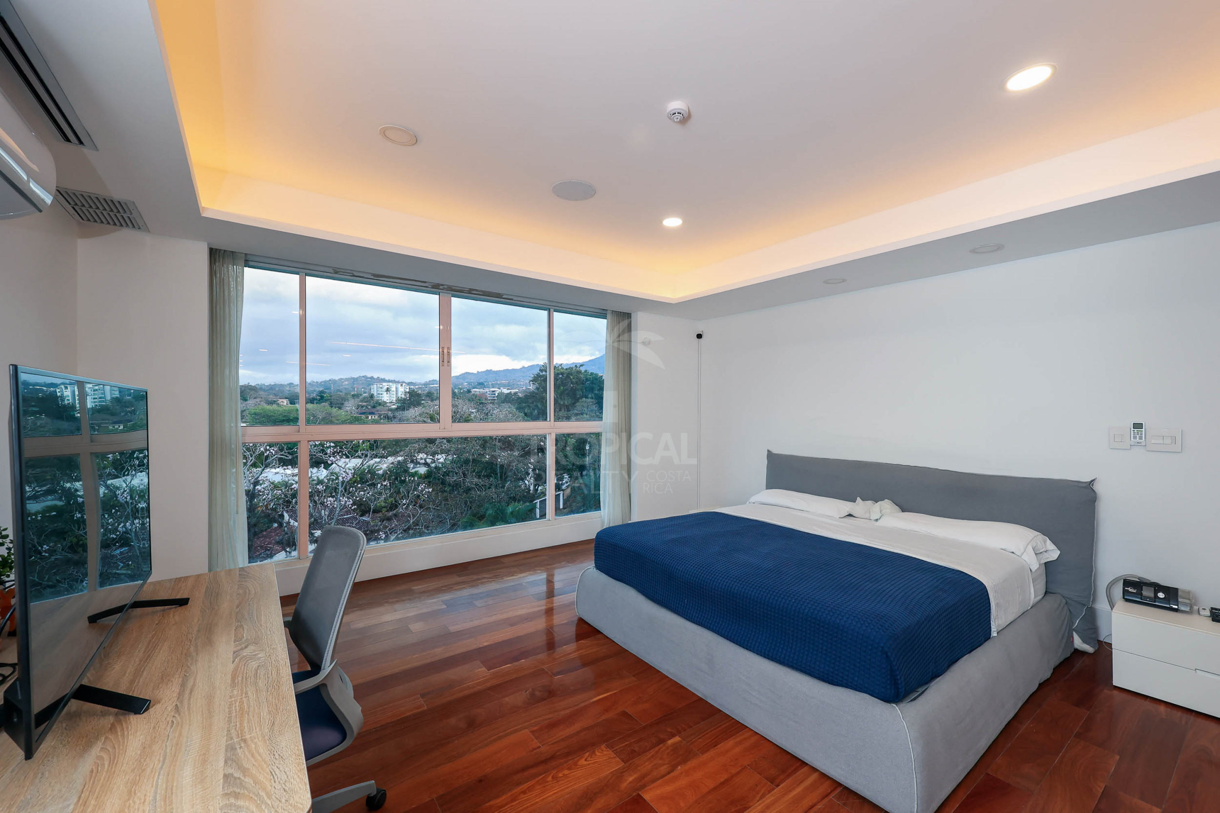 Luxury Penthouse for Sale in Escazú – Panoramic Terrace Near La Paco