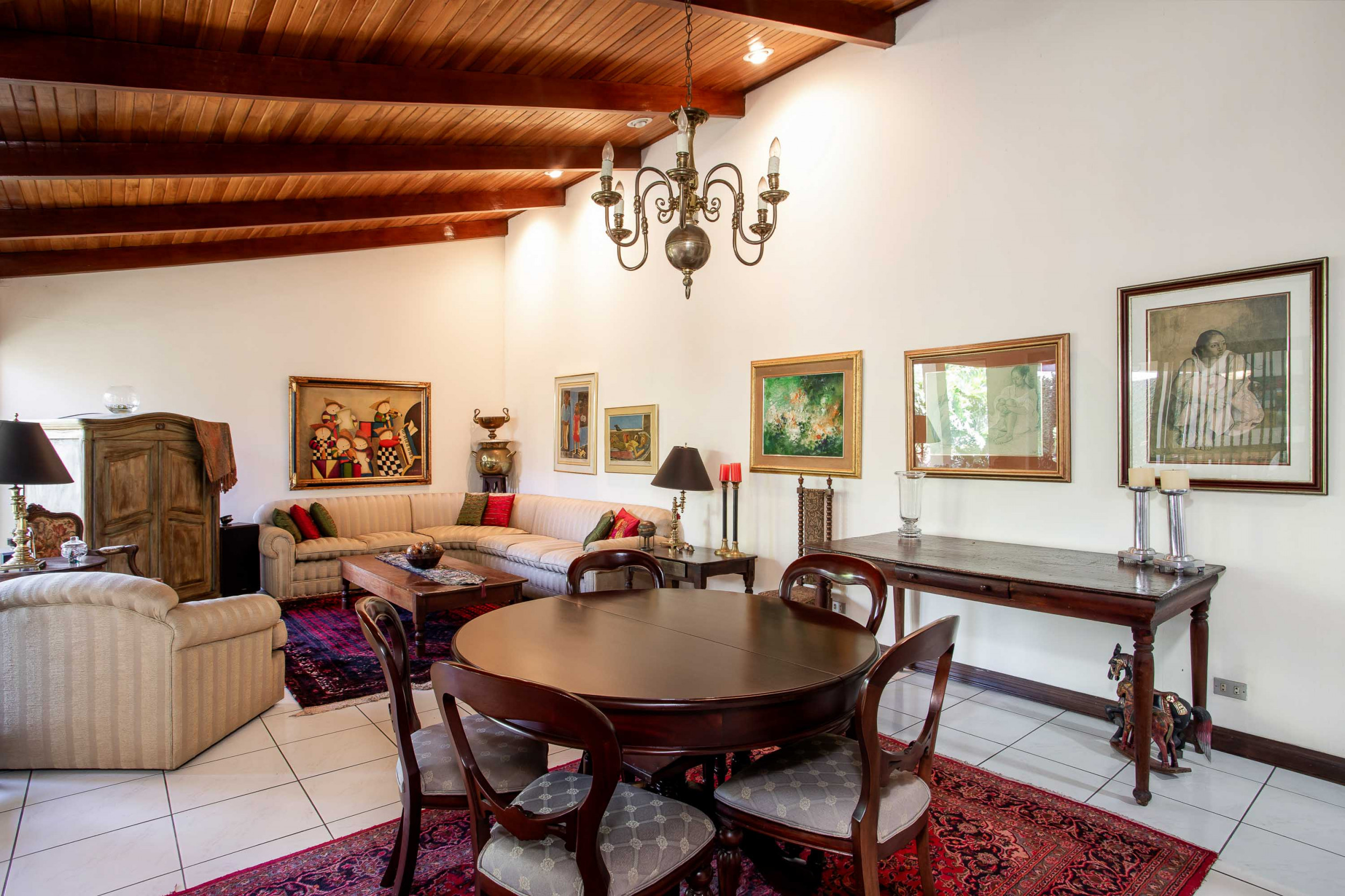 Contemporary Home with Apartment for sale in Trejos Montealegre, Escazu, SOLD