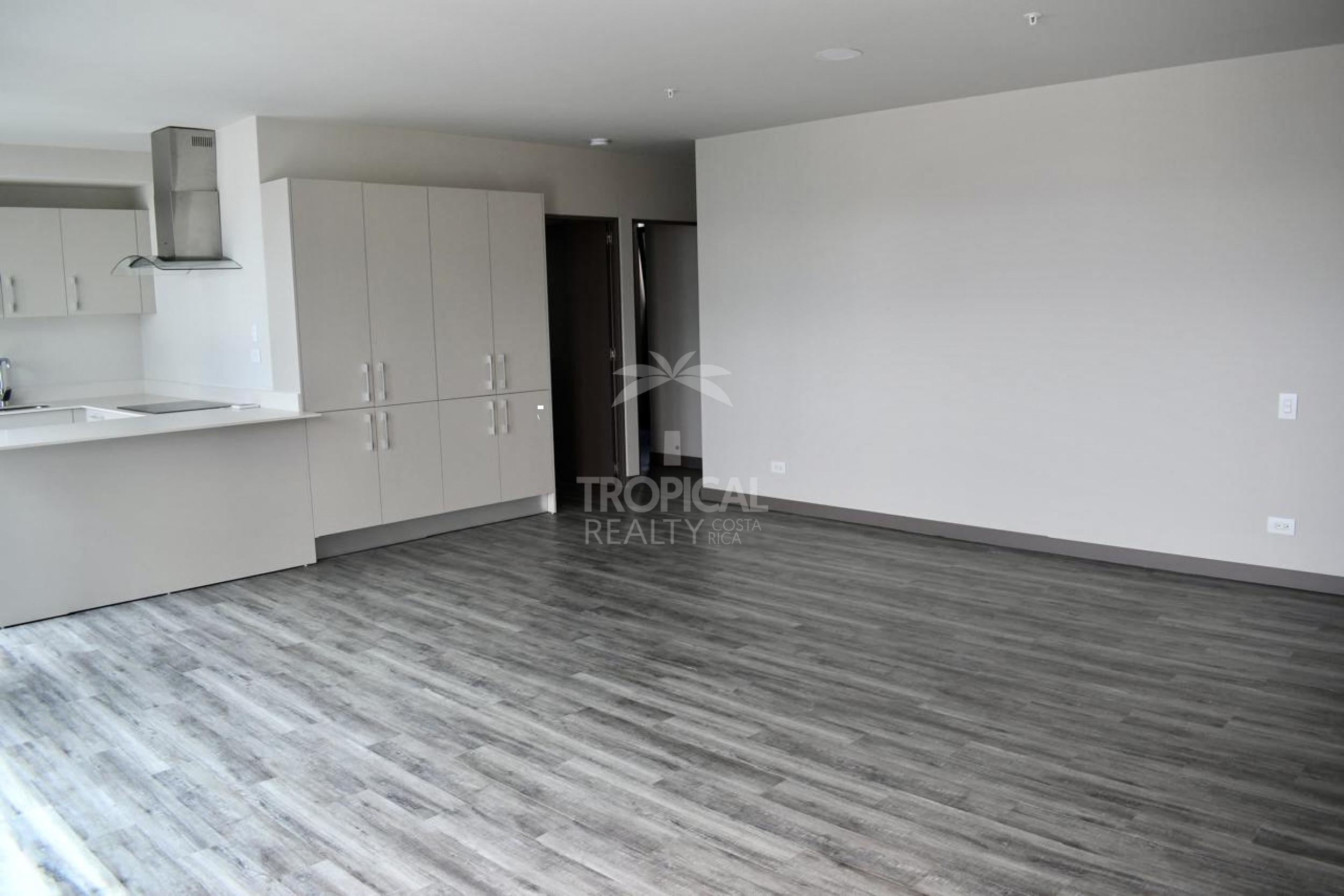 Apartment for Sale in Cosmopolitan Tower, Rohrmoser